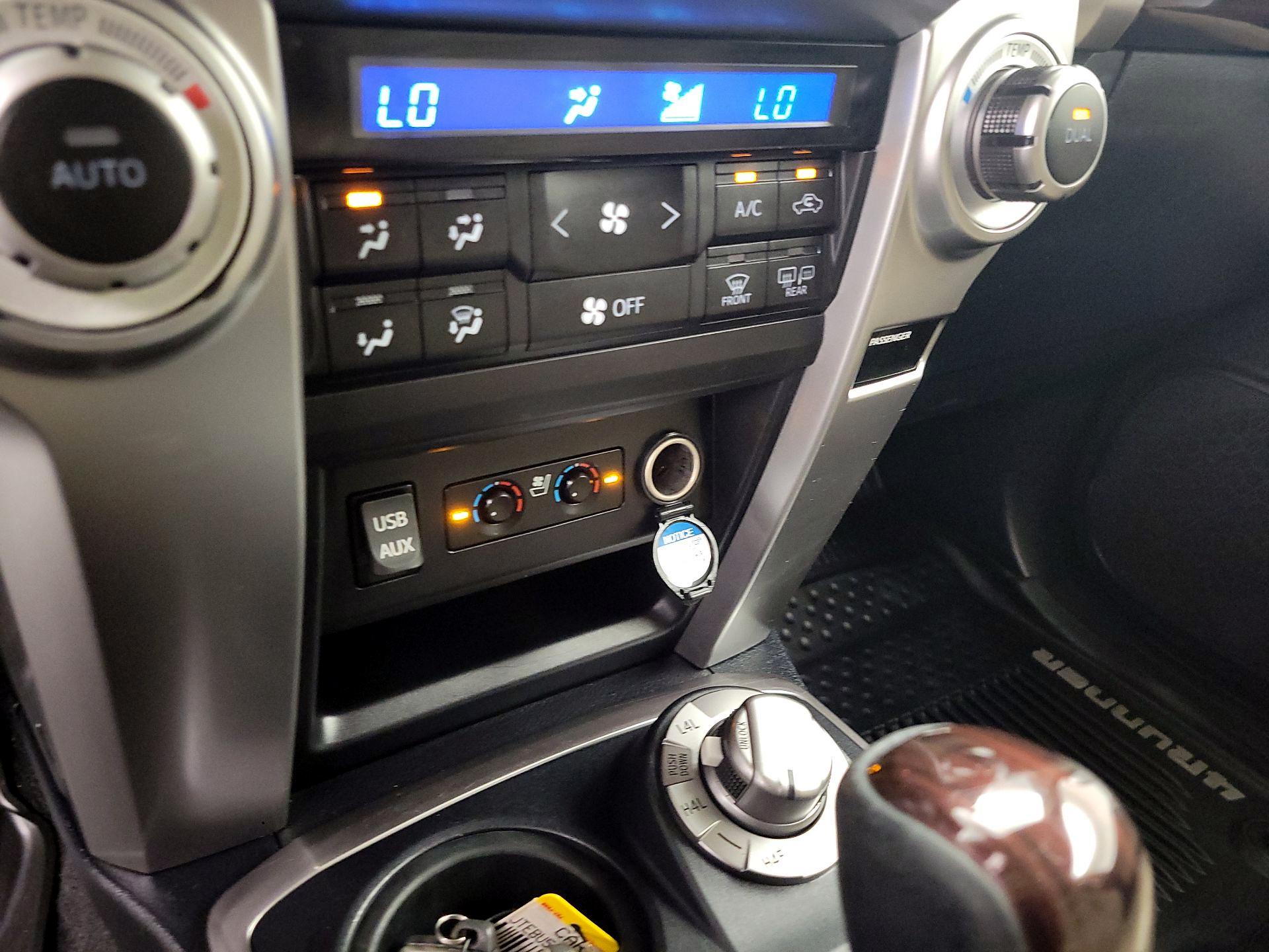 Thumbnail: 2019 Toyota 4Runner - 16