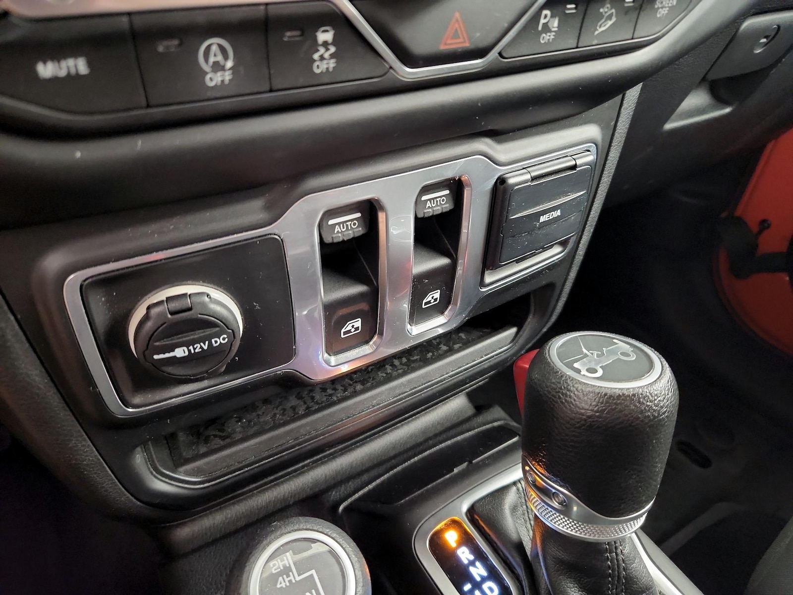 2018 Jeep All-New Wrangler Sport S - Photo 19