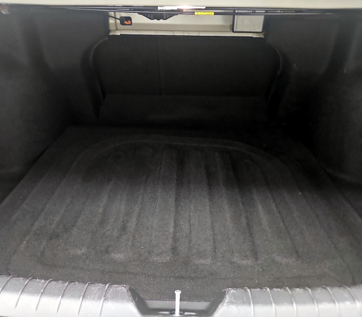 Trunk/Cargo (Seats Up)