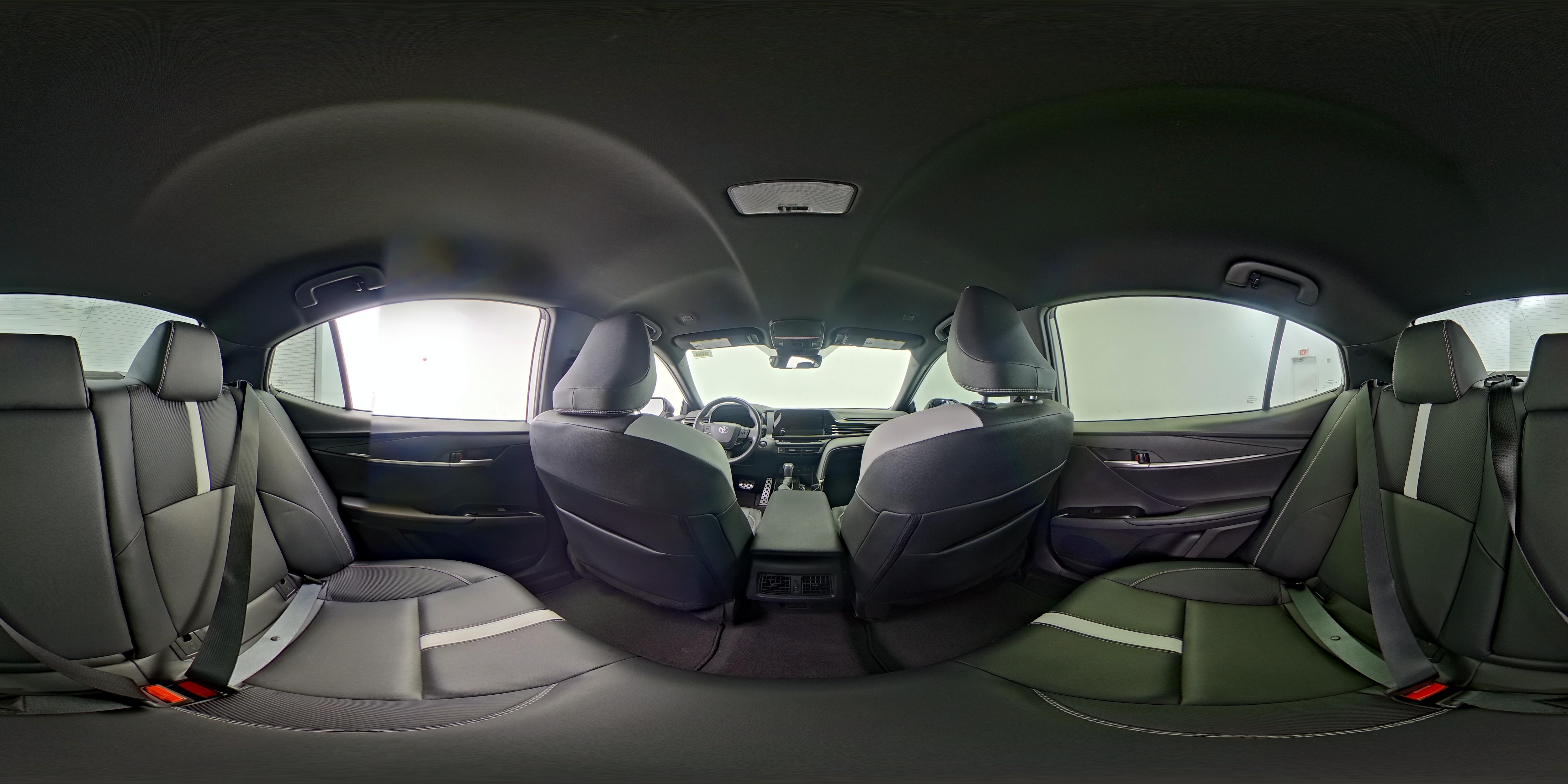2025 Toyota Camry SE - Photo 25