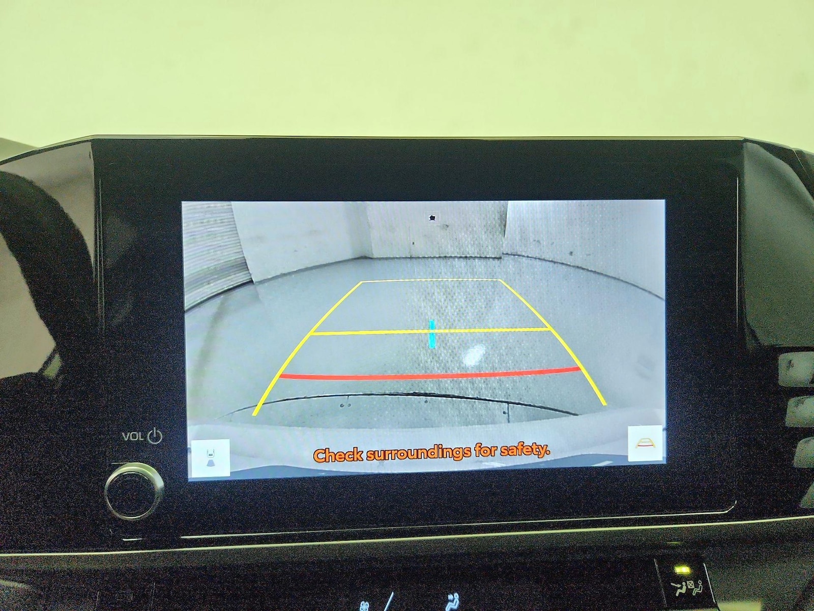 2025 Toyota Camry SE - Photo 15