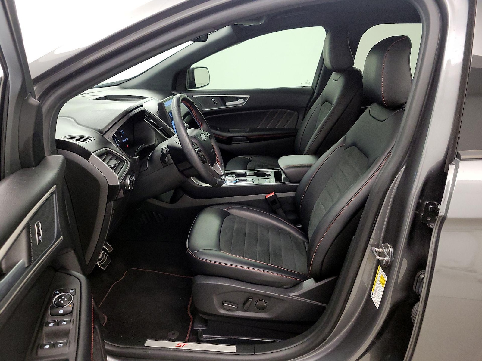 2024 Ford Edge ST-Line - Photo 12