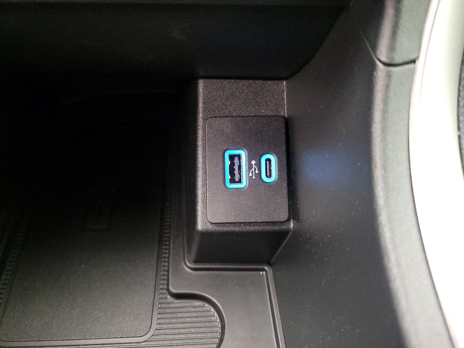 2024 Ford Edge ST-Line - Photo 19