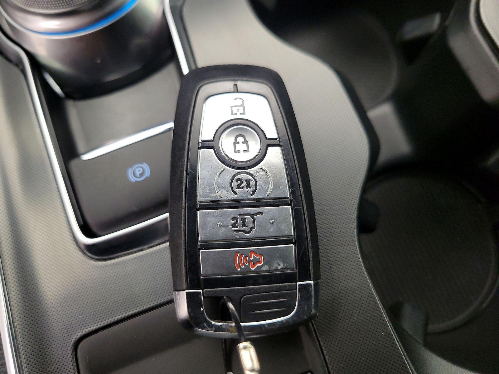 2024 Ford Edge ST-Line - Photo 23