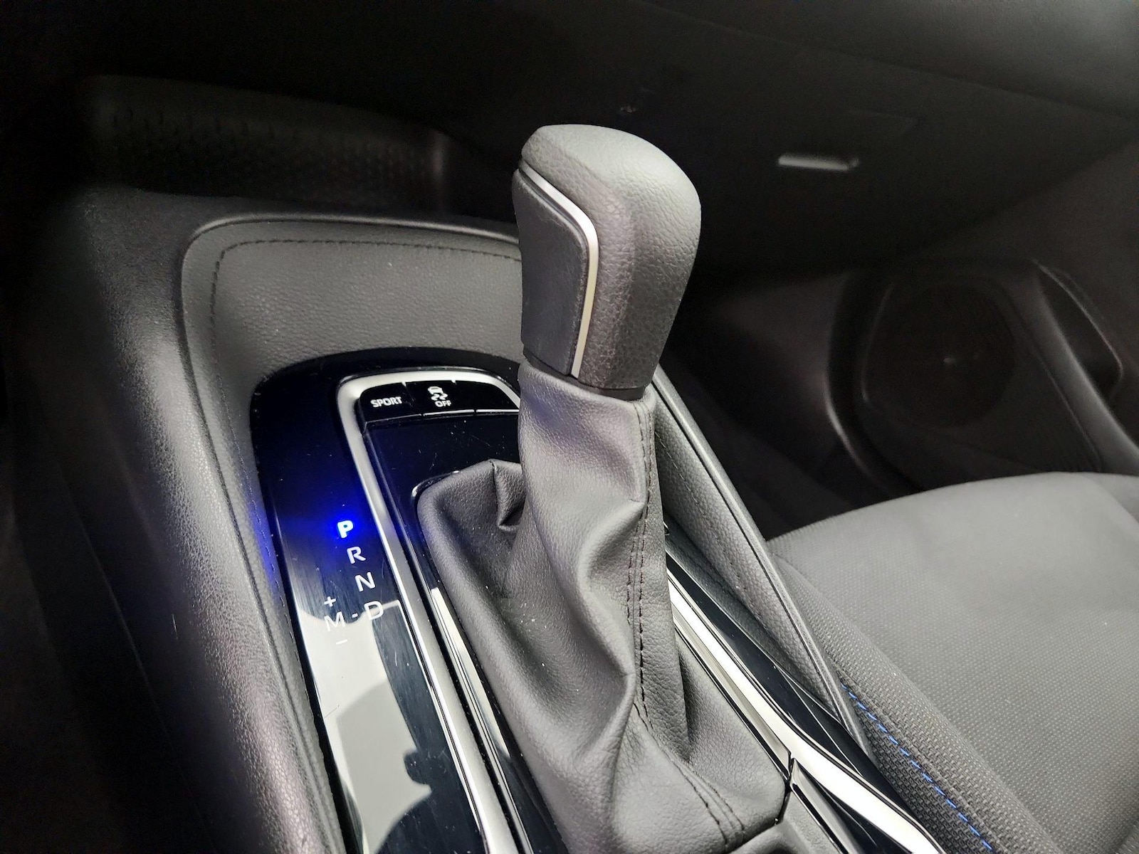 2020 Toyota Corolla SE - Photo 18