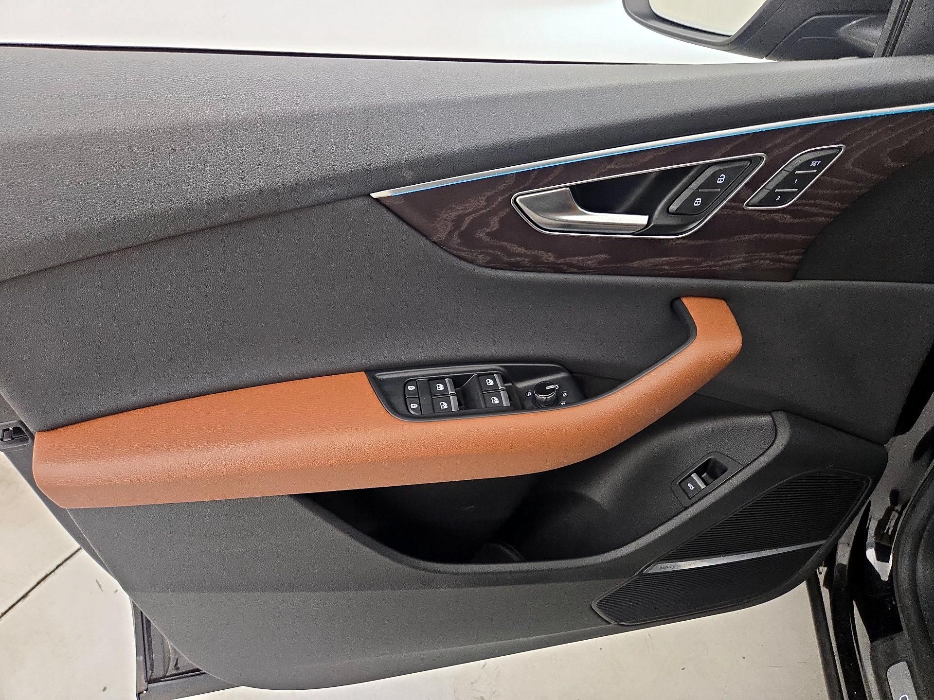 Thumbnail: 2019 Audi Q8 - 12