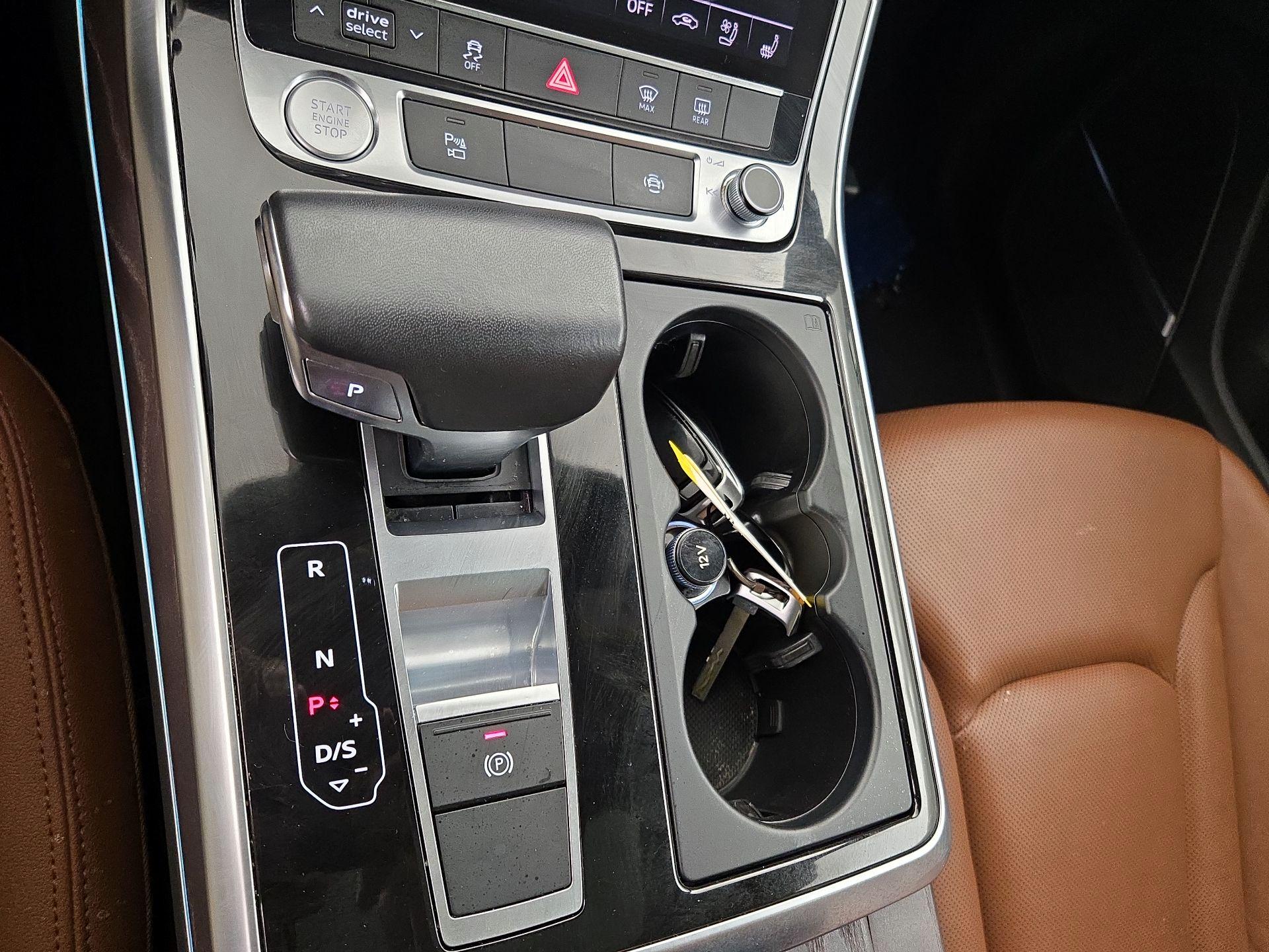 Thumbnail: 2019 Audi Q8 - 18