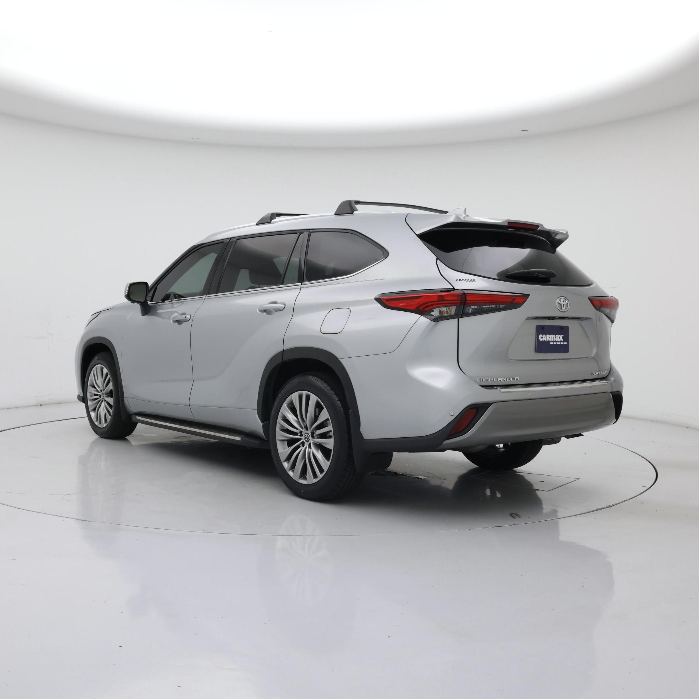 Thumbnail: 2023 Toyota Highlander - 2