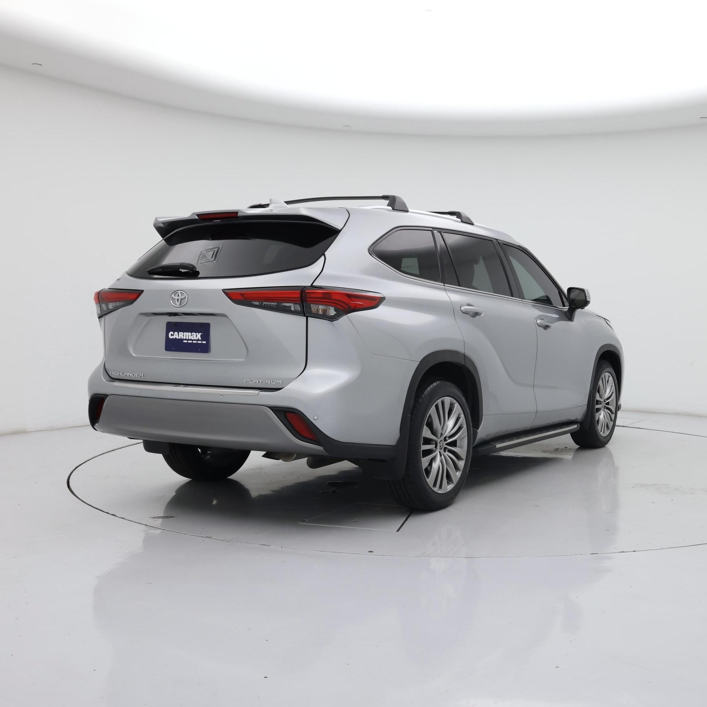 Thumbnail: 2023 Toyota Highlander - 8