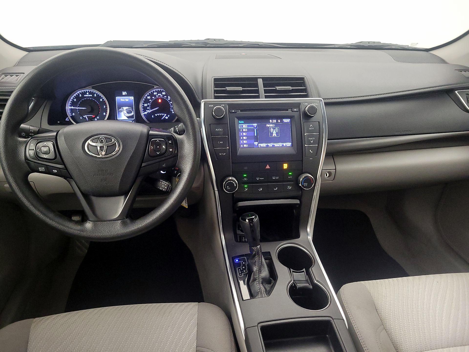 Thumbnail: 2017 Toyota Camry - 9