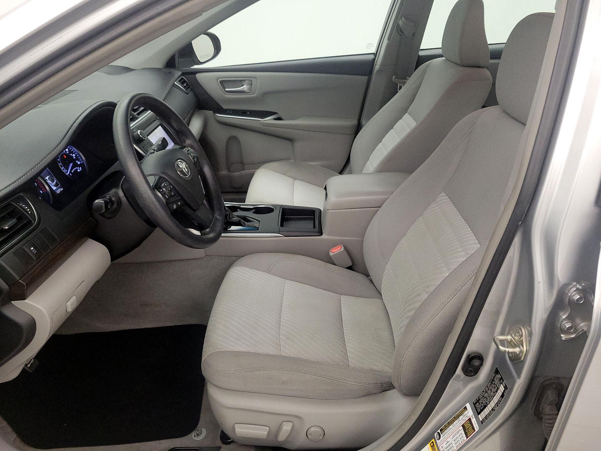 Thumbnail: 2017 Toyota Camry - 11