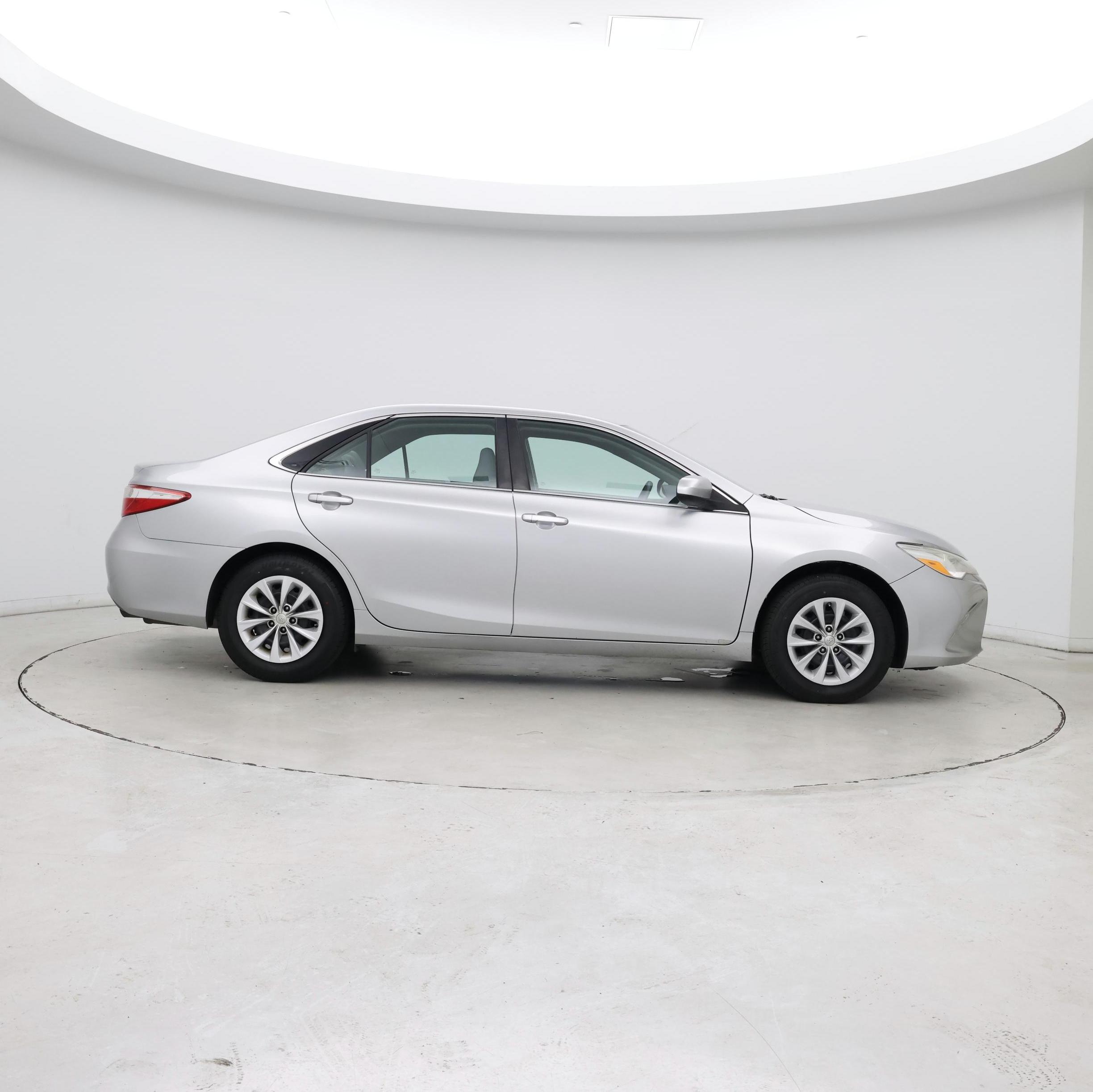 Thumbnail: 2017 Toyota Camry - 7