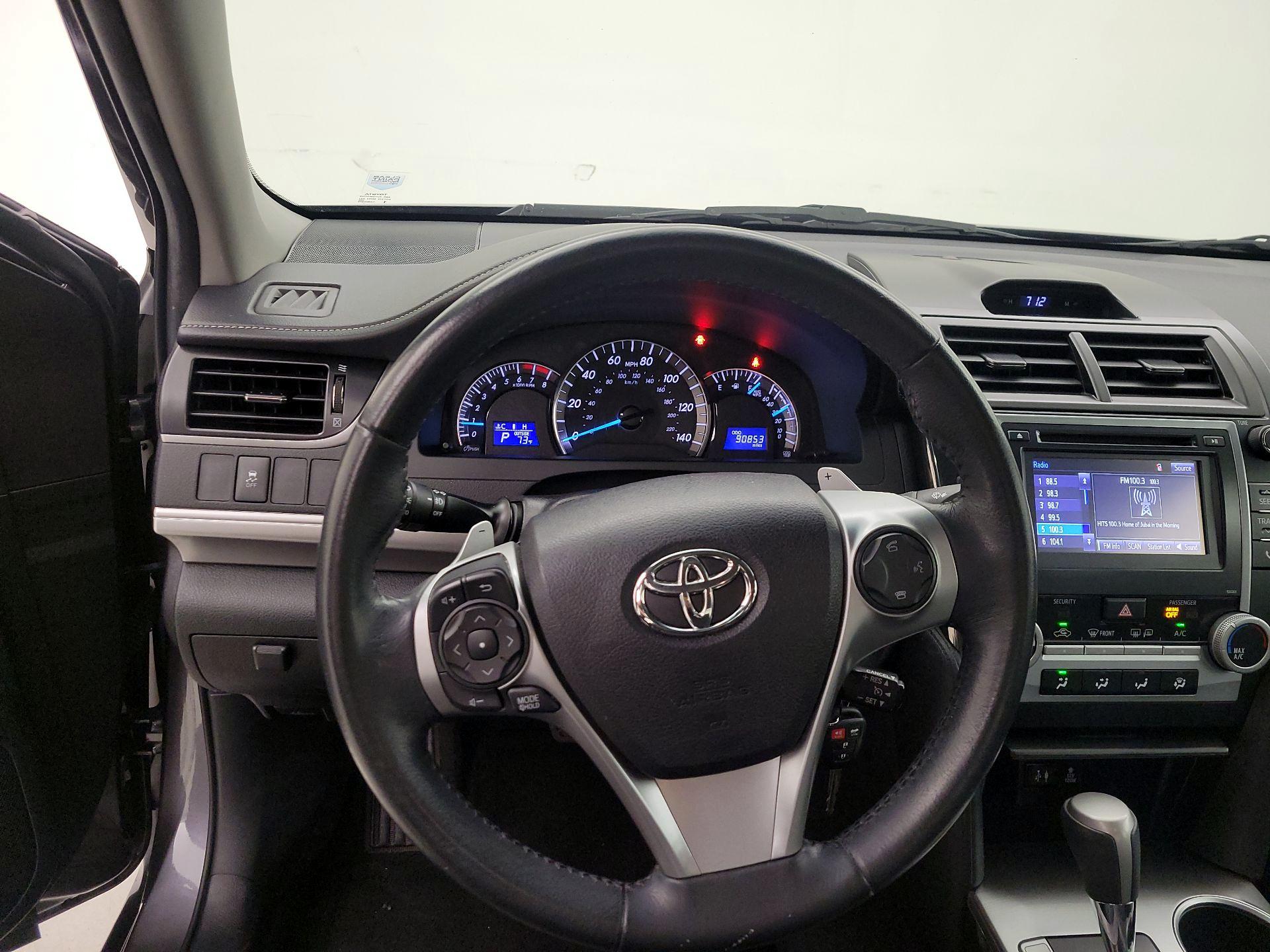 Thumbnail: 2014 Toyota Camry - 10