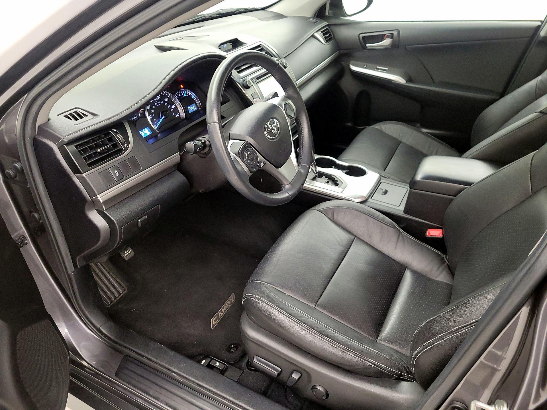 Thumbnail: 2014 Toyota Camry - 11