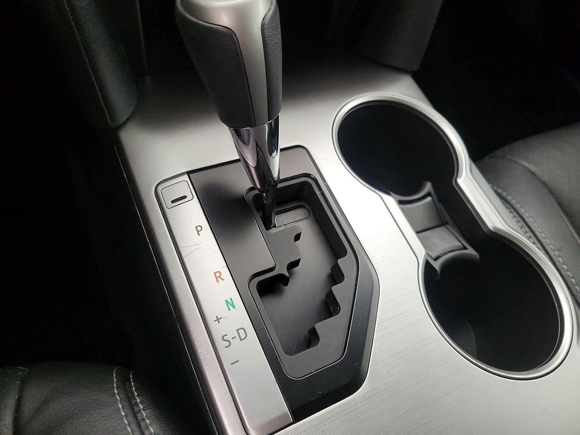 Thumbnail: 2014 Toyota Camry - 17