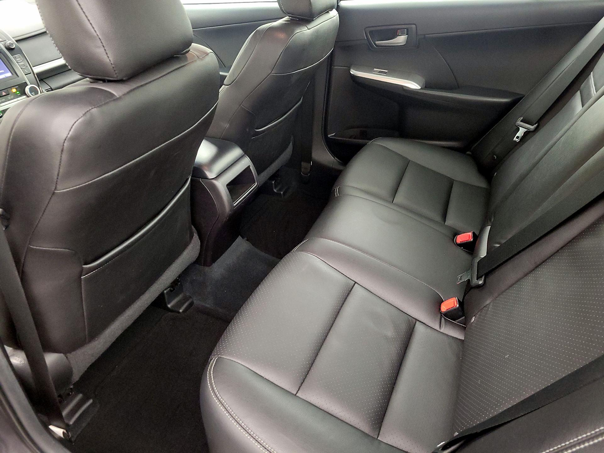 Thumbnail: 2014 Toyota Camry - 19