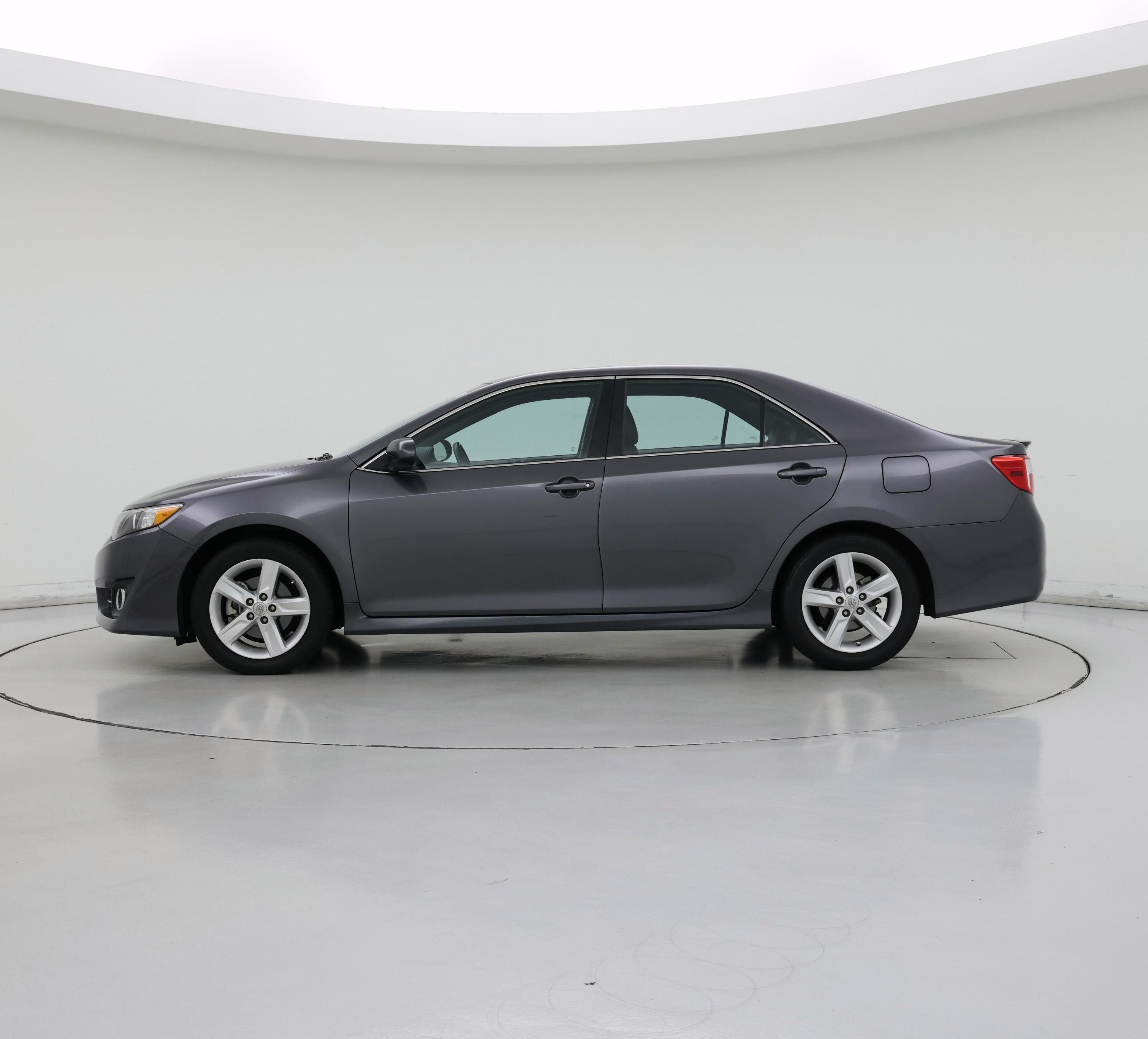 Thumbnail: 2014 Toyota Camry - 3