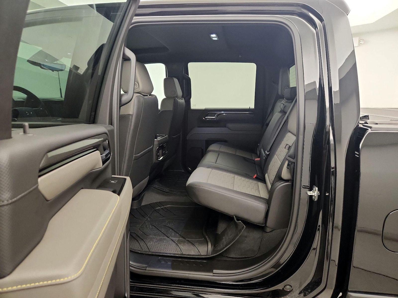 2026 Chevrolet Silverado 2500HD ZR2 - Photo 19