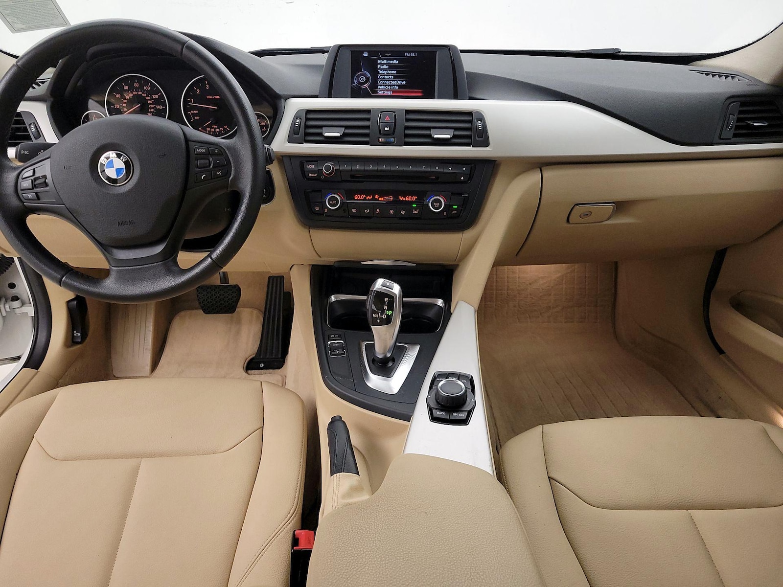 2015 BMW 3 Series 320i - Photo 1