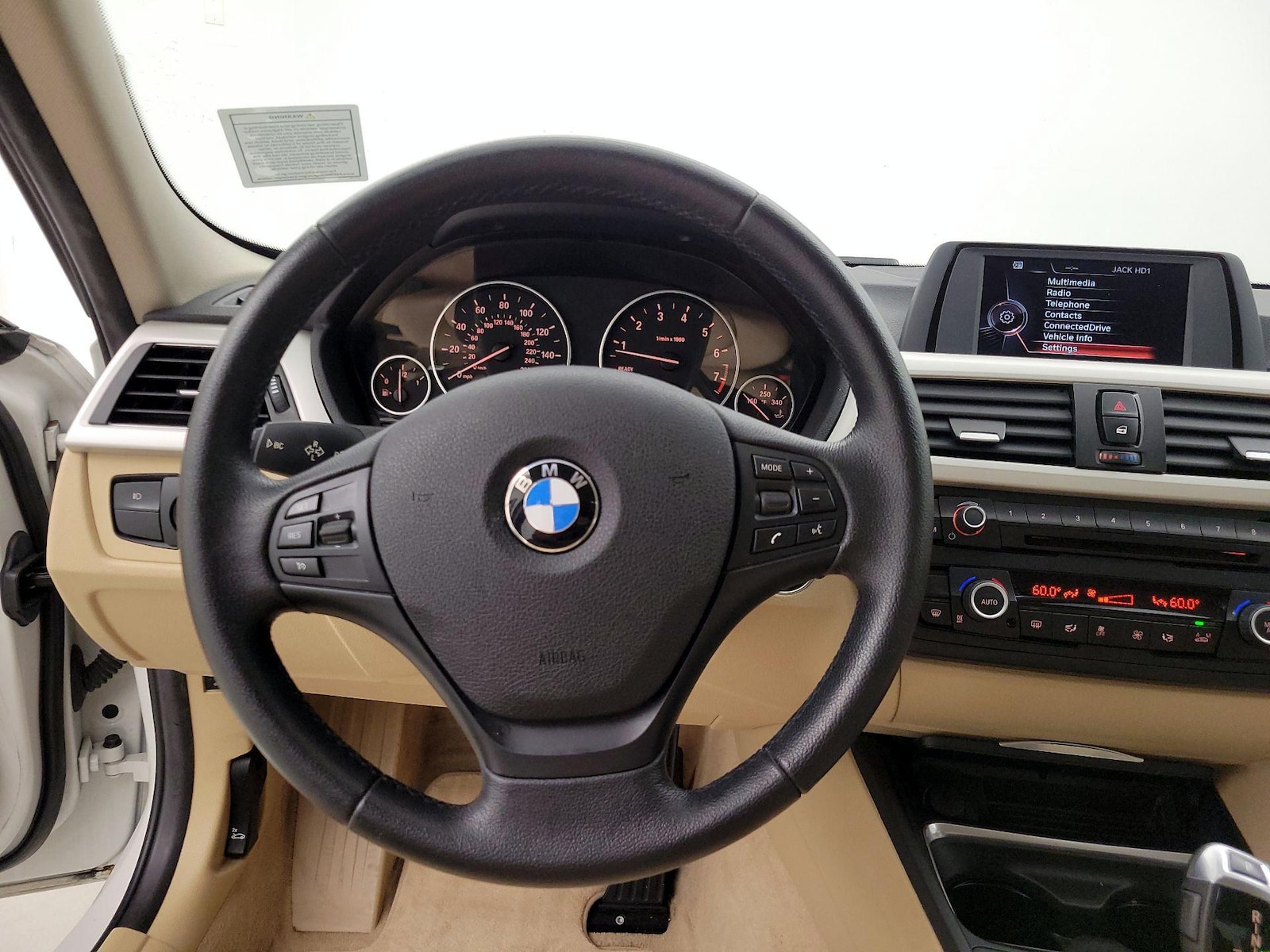 2015 BMW 3 Series 320i - Photo 2