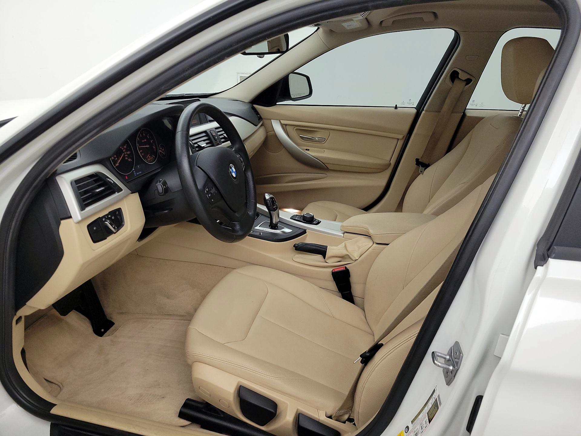 Thumbnail: 2015 BMW 3 Series - 11