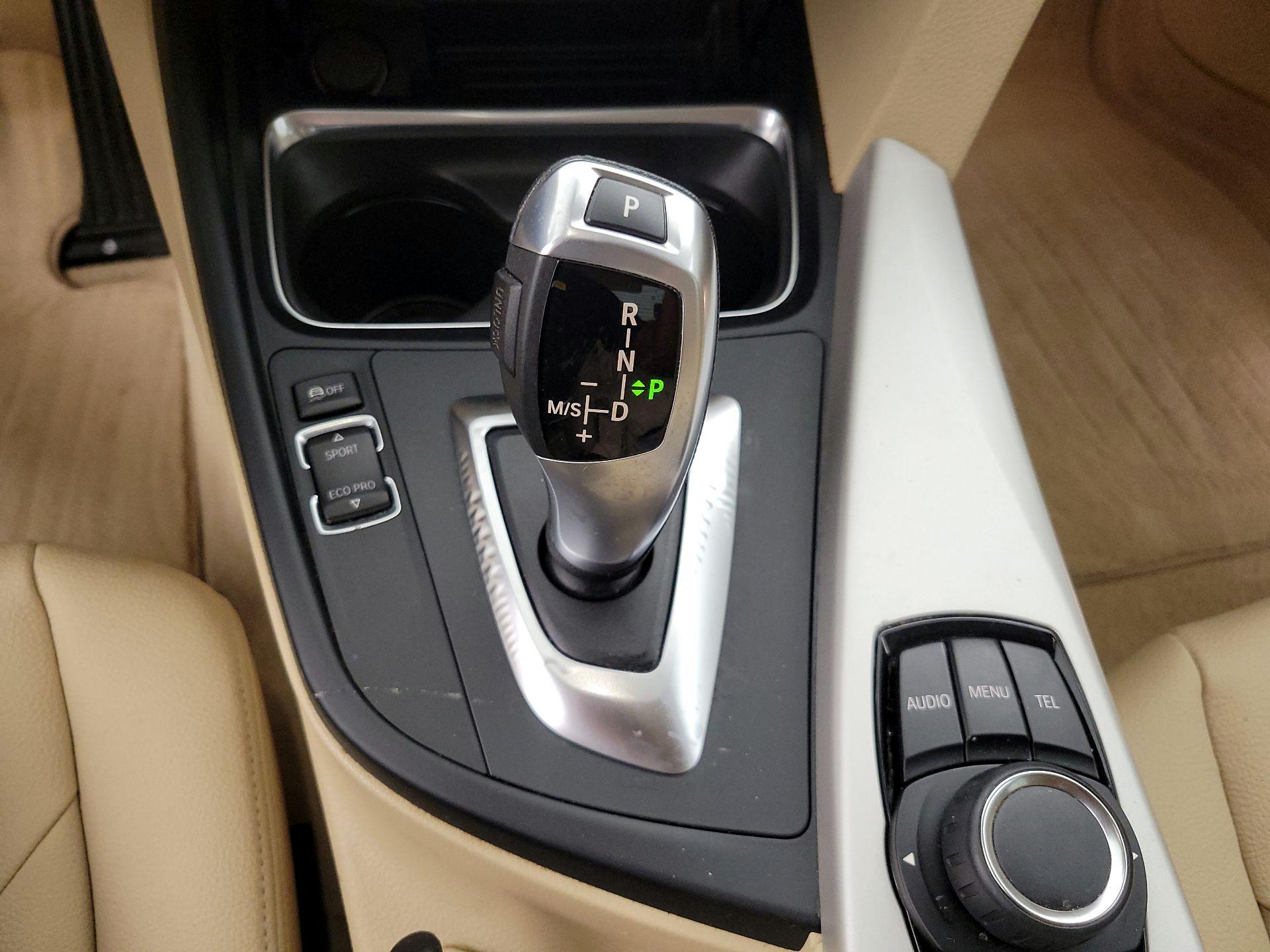 Thumbnail: 2015 BMW 3 Series - 16