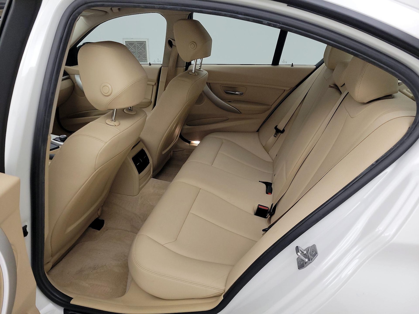 2015 BMW 3 Series 320i - Photo 10