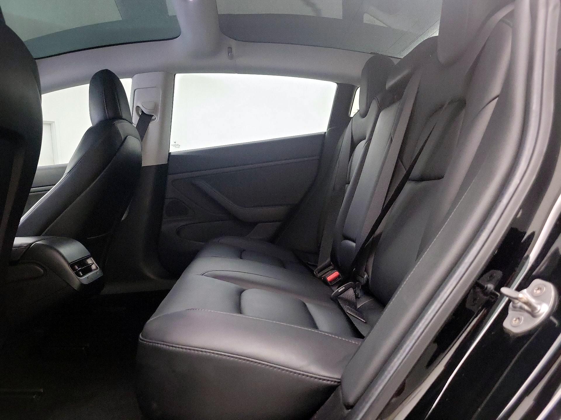 Thumbnail: 2019 Tesla Model 3 - 19