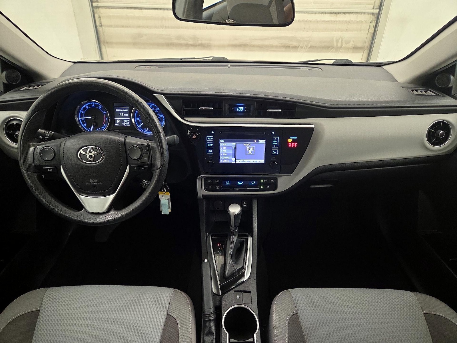 2018 Toyota Corolla LE - Photo 10