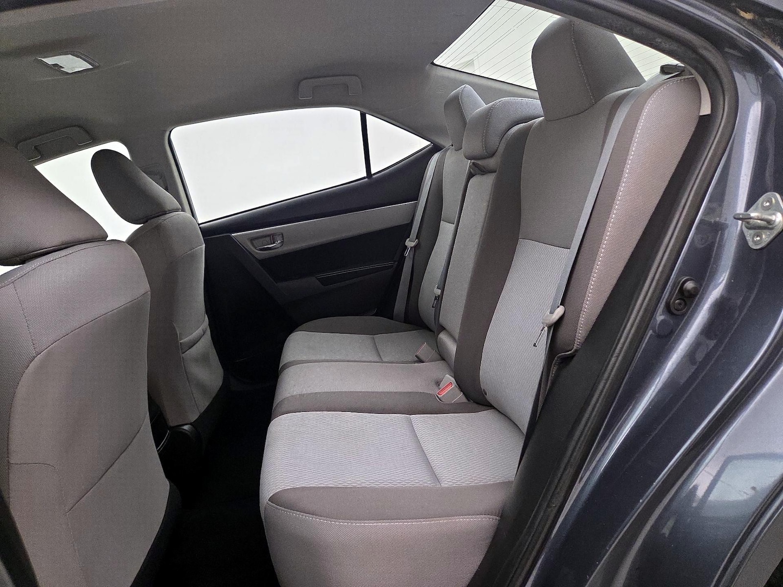 2018 Toyota Corolla LE - Photo 20