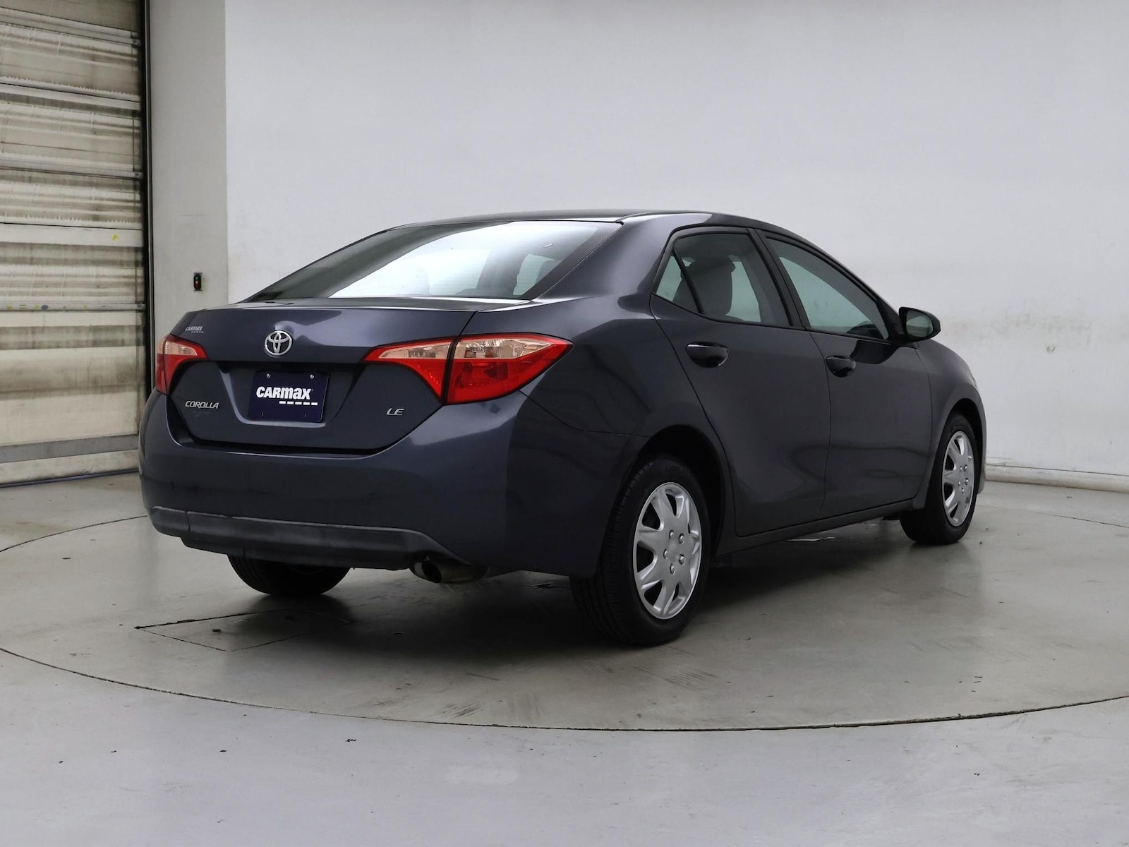 2018 Toyota Corolla LE - Photo 9