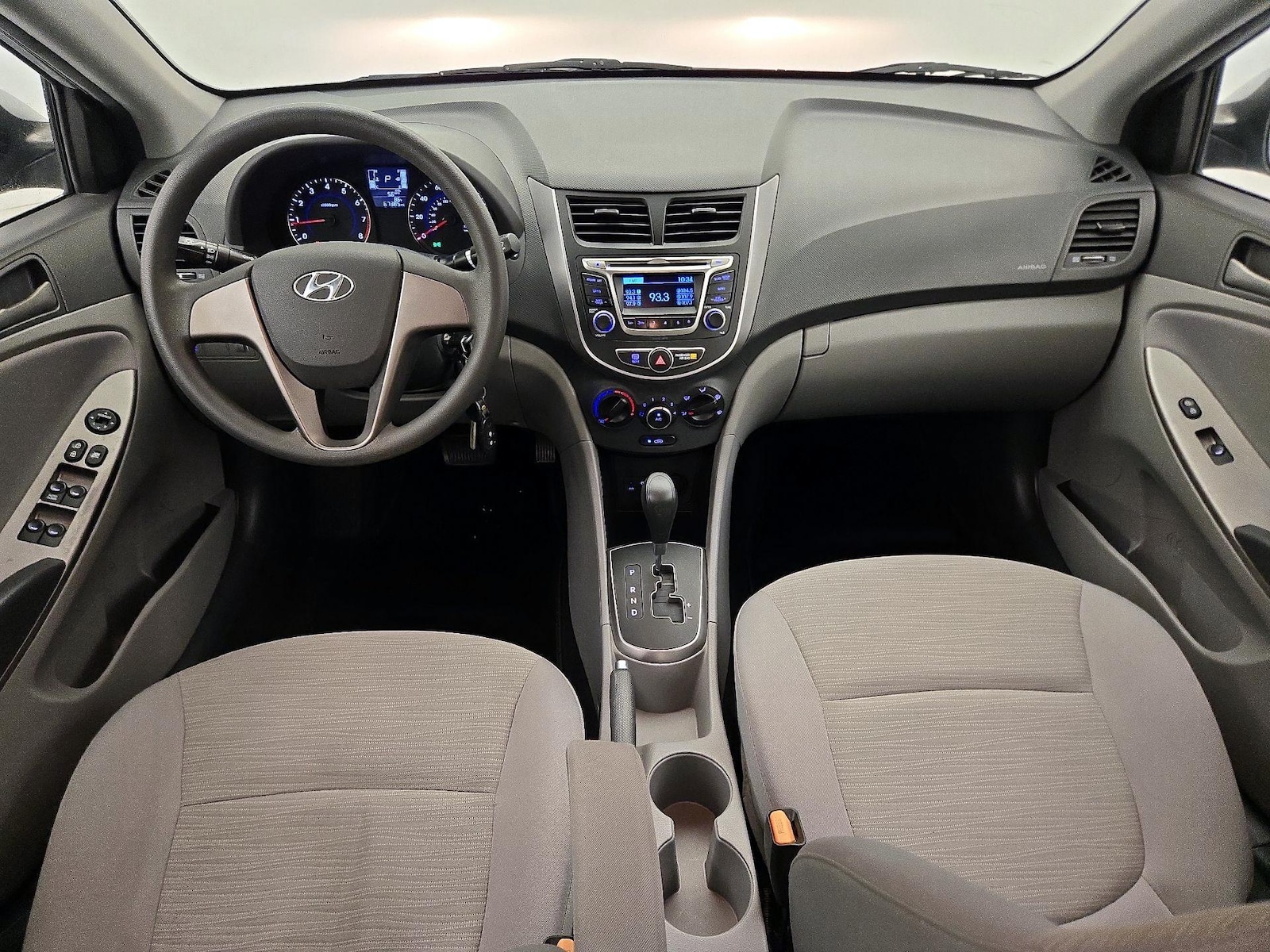 2017 Hyundai Accent SE - Photo 10