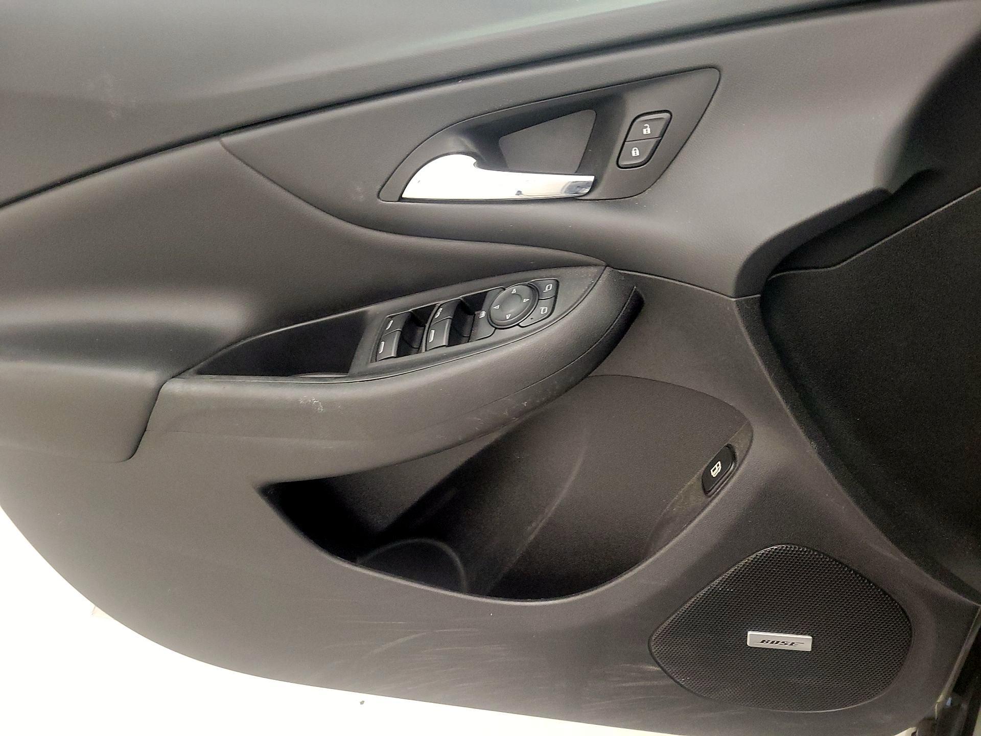 Thumbnail: 2017 Chevrolet Volt - 12
