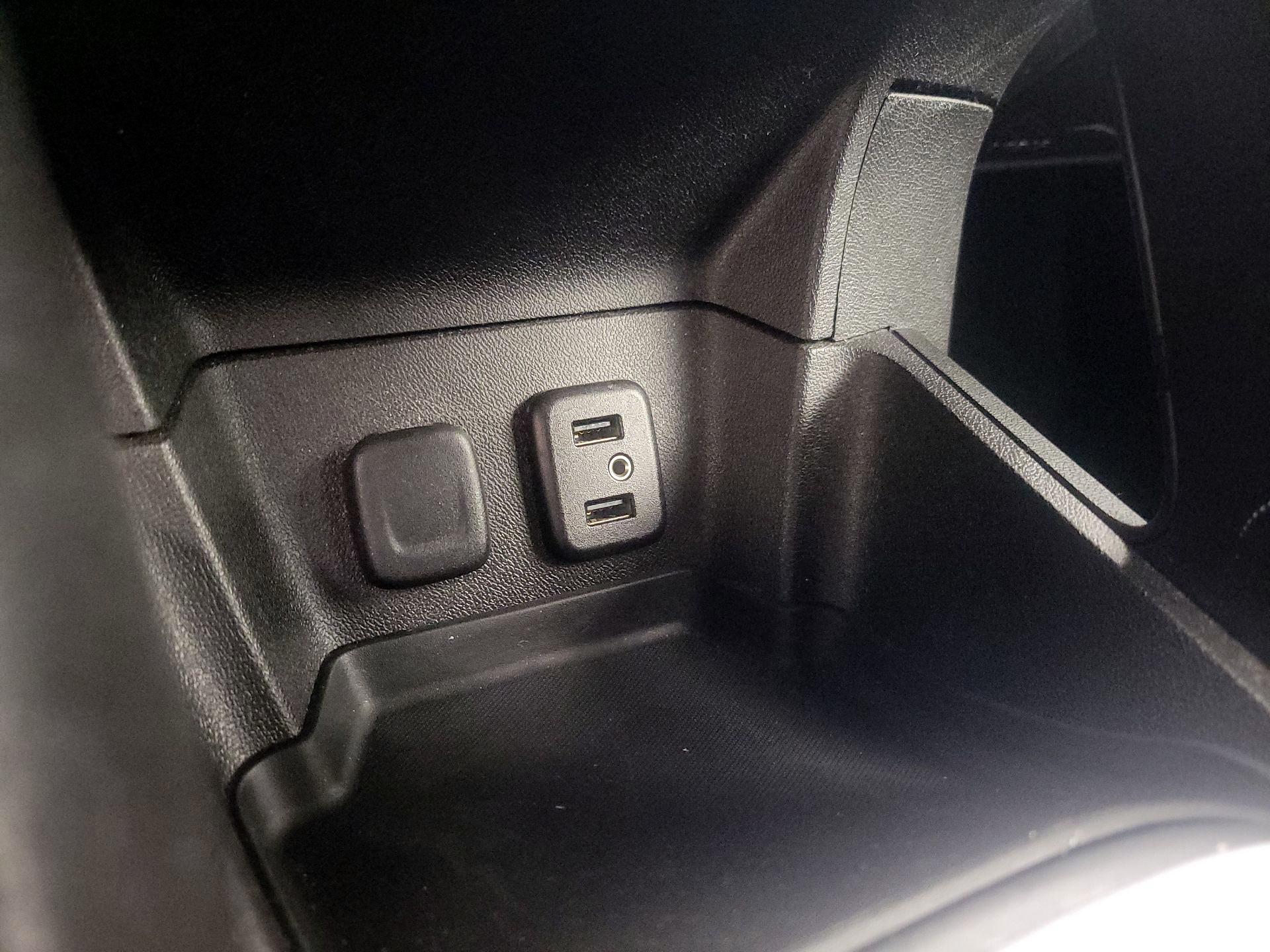 Thumbnail: 2017 Chevrolet Volt - 18