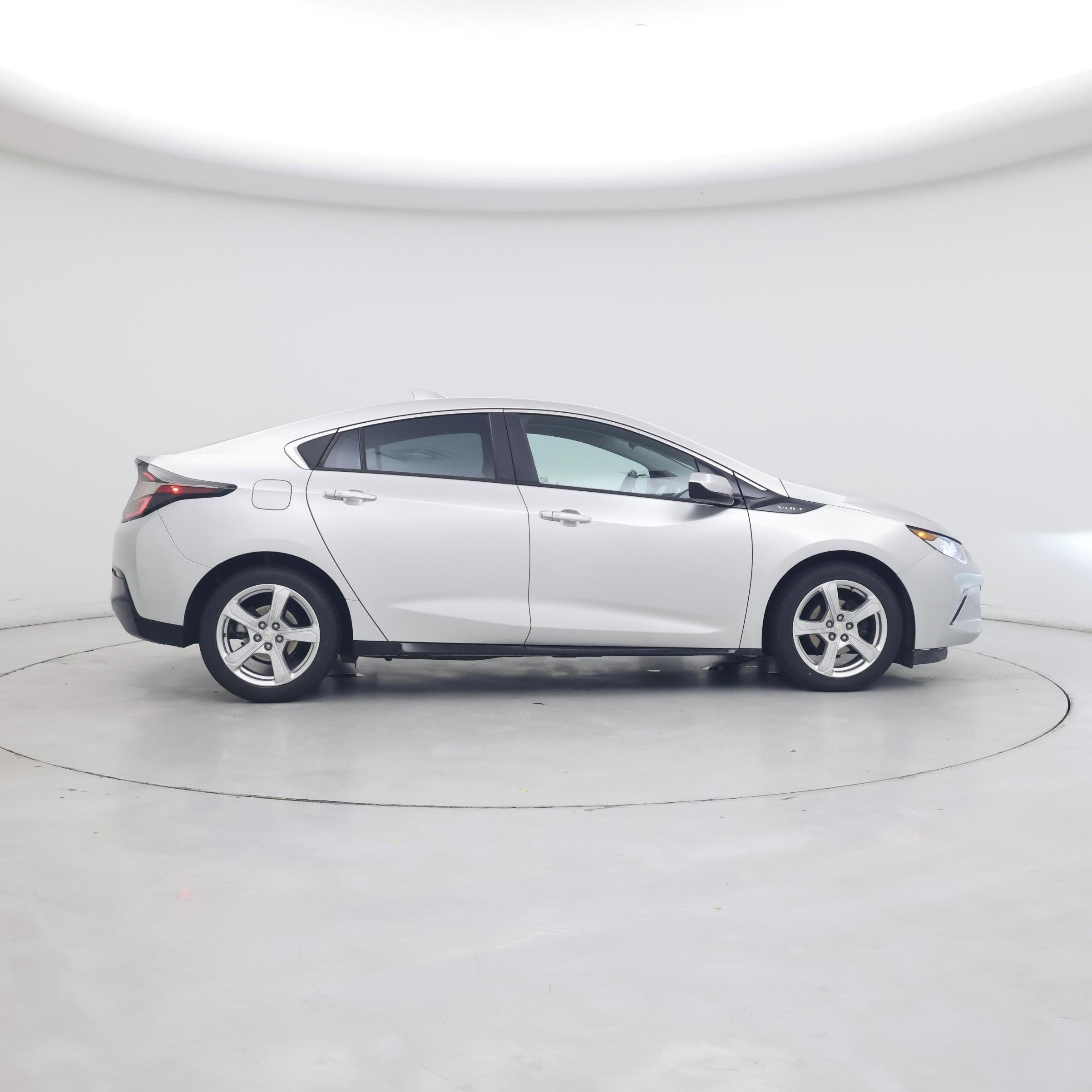 Thumbnail: 2017 Chevrolet Volt - 7