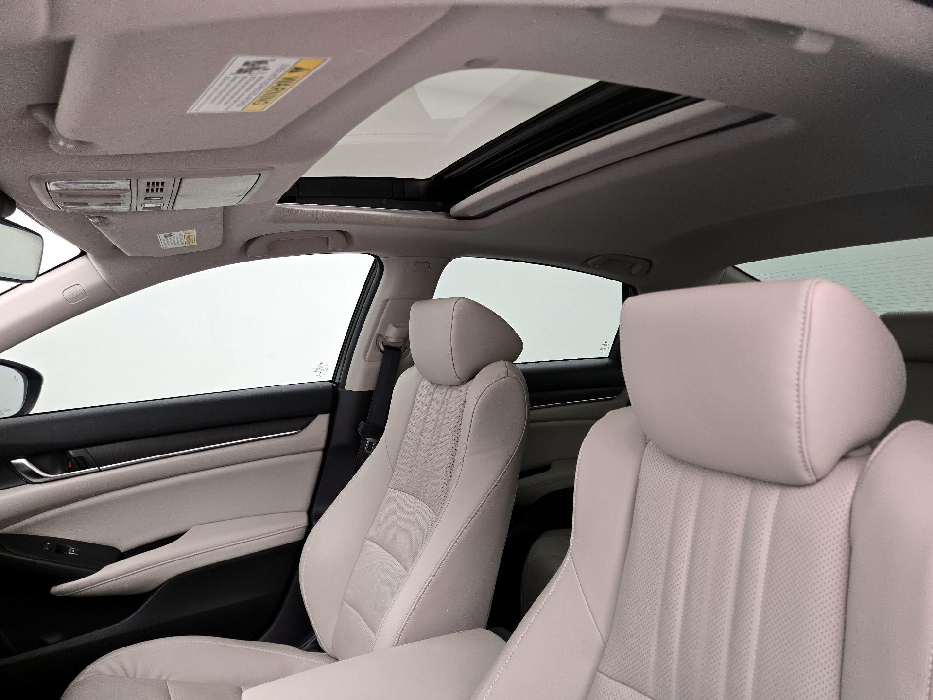 Thumbnail: 2018 Honda Accord - 19