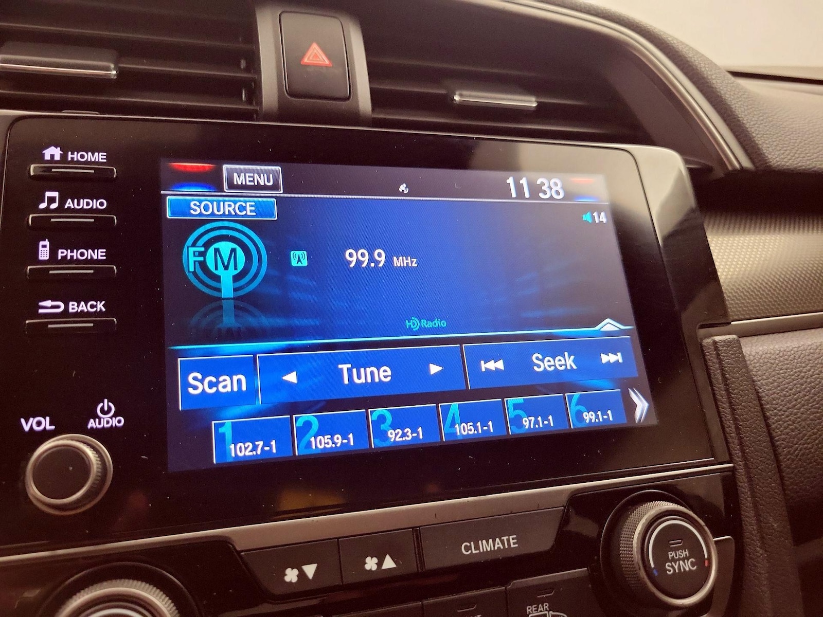 2019 Honda Civic Hatchback EX - Photo 13