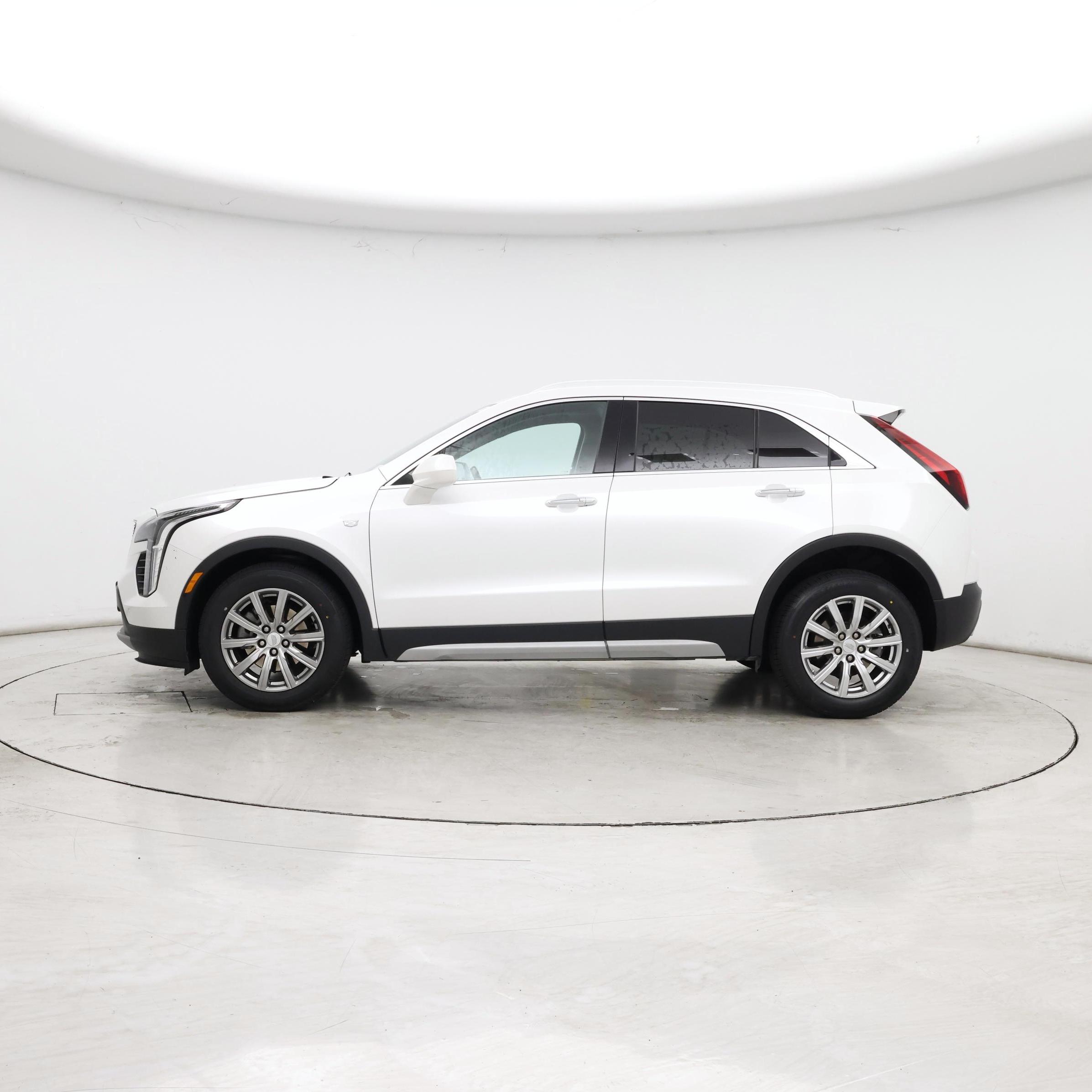 Thumbnail: 2020 Cadillac XT4 - 3
