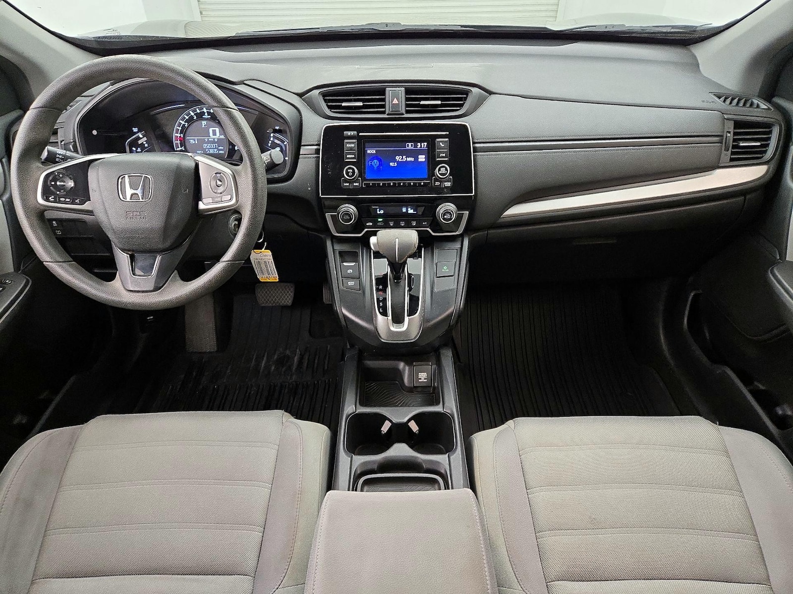 2017 Honda CR-V LX - Photo 10