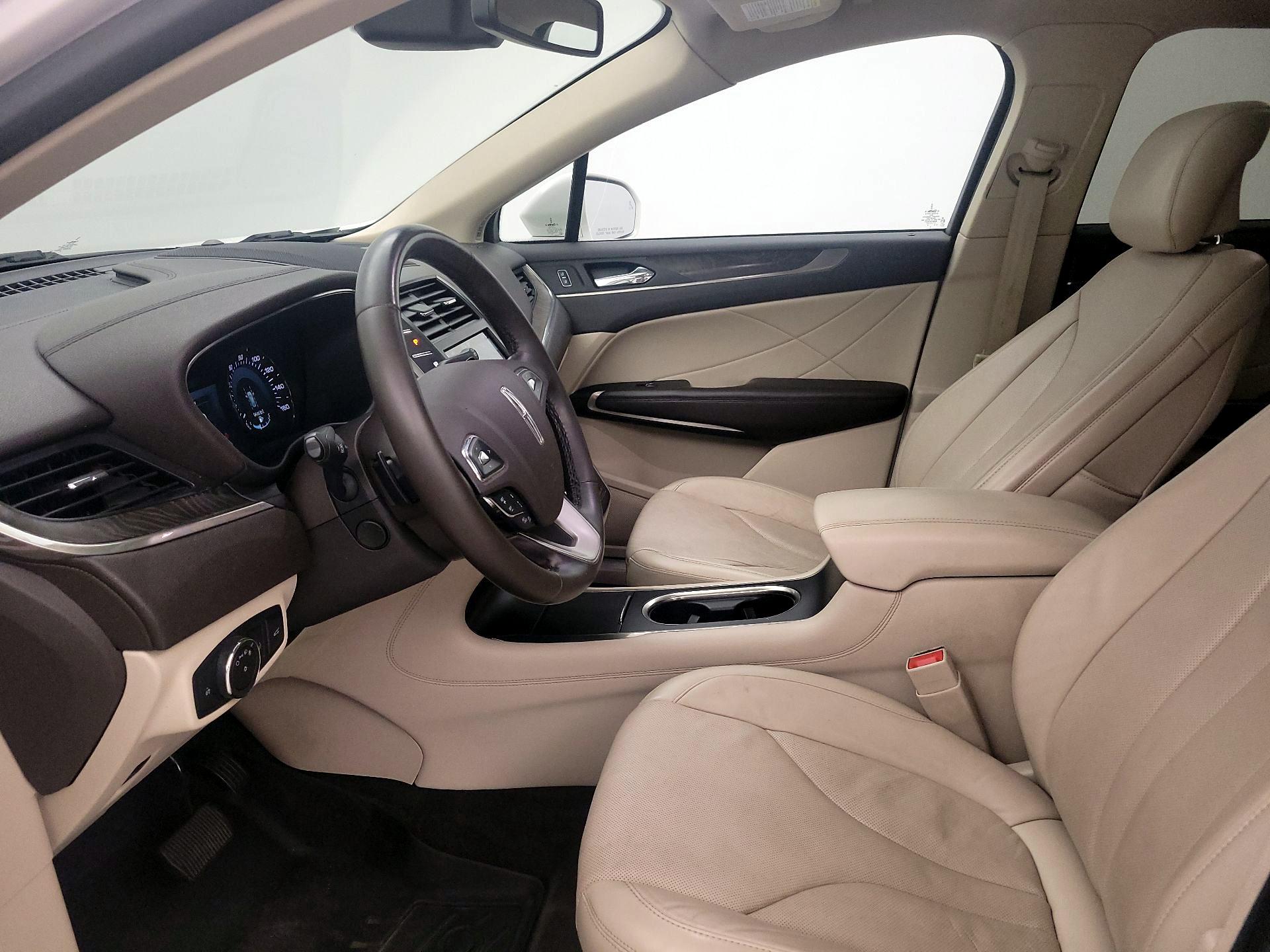 Thumbnail: 2017 Lincoln MKC - 11