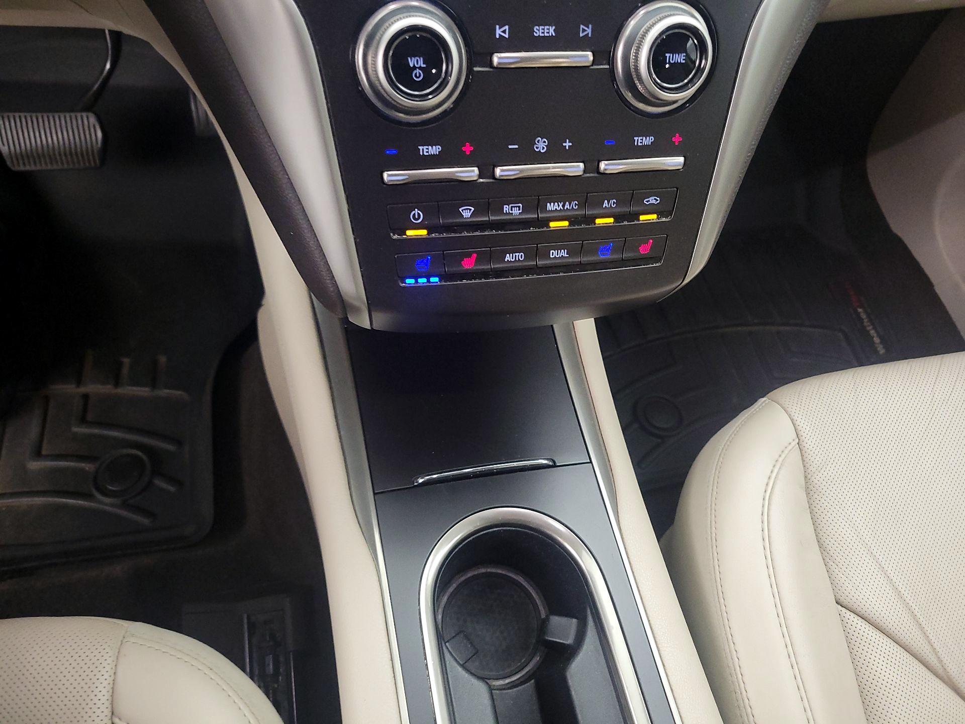 Thumbnail: 2017 Lincoln MKC - 17
