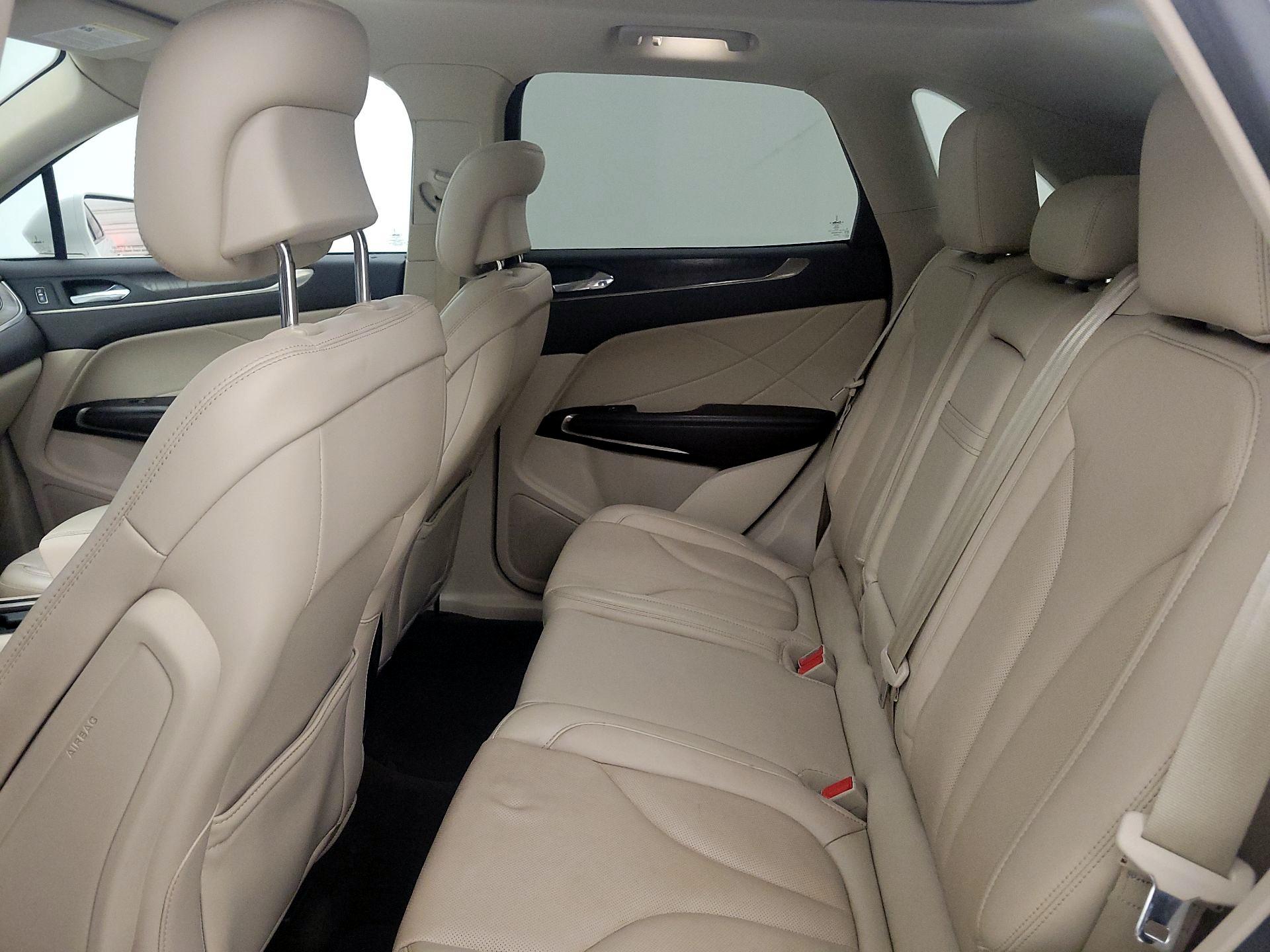 Thumbnail: 2017 Lincoln MKC - 20