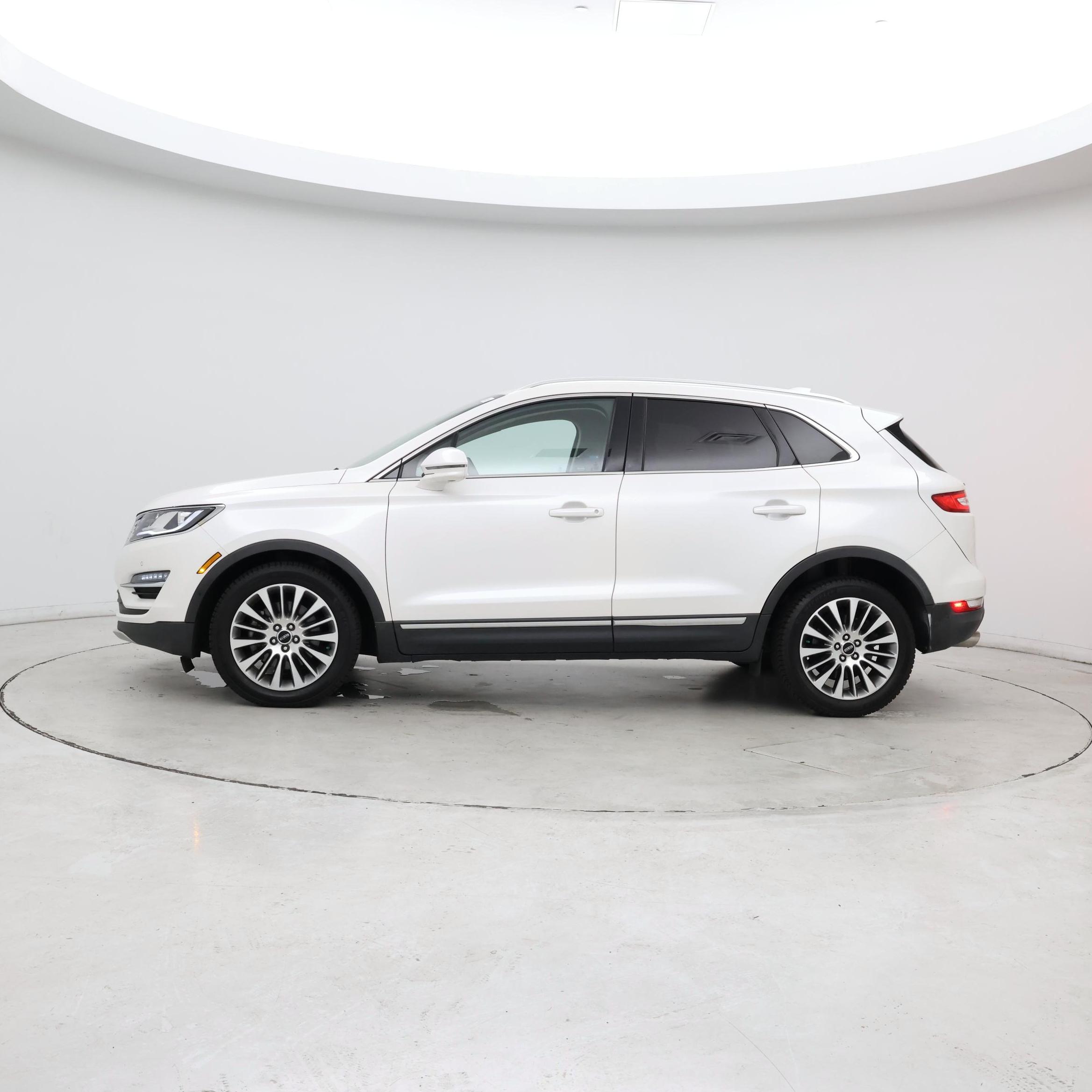 Thumbnail: 2017 Lincoln MKC - 3