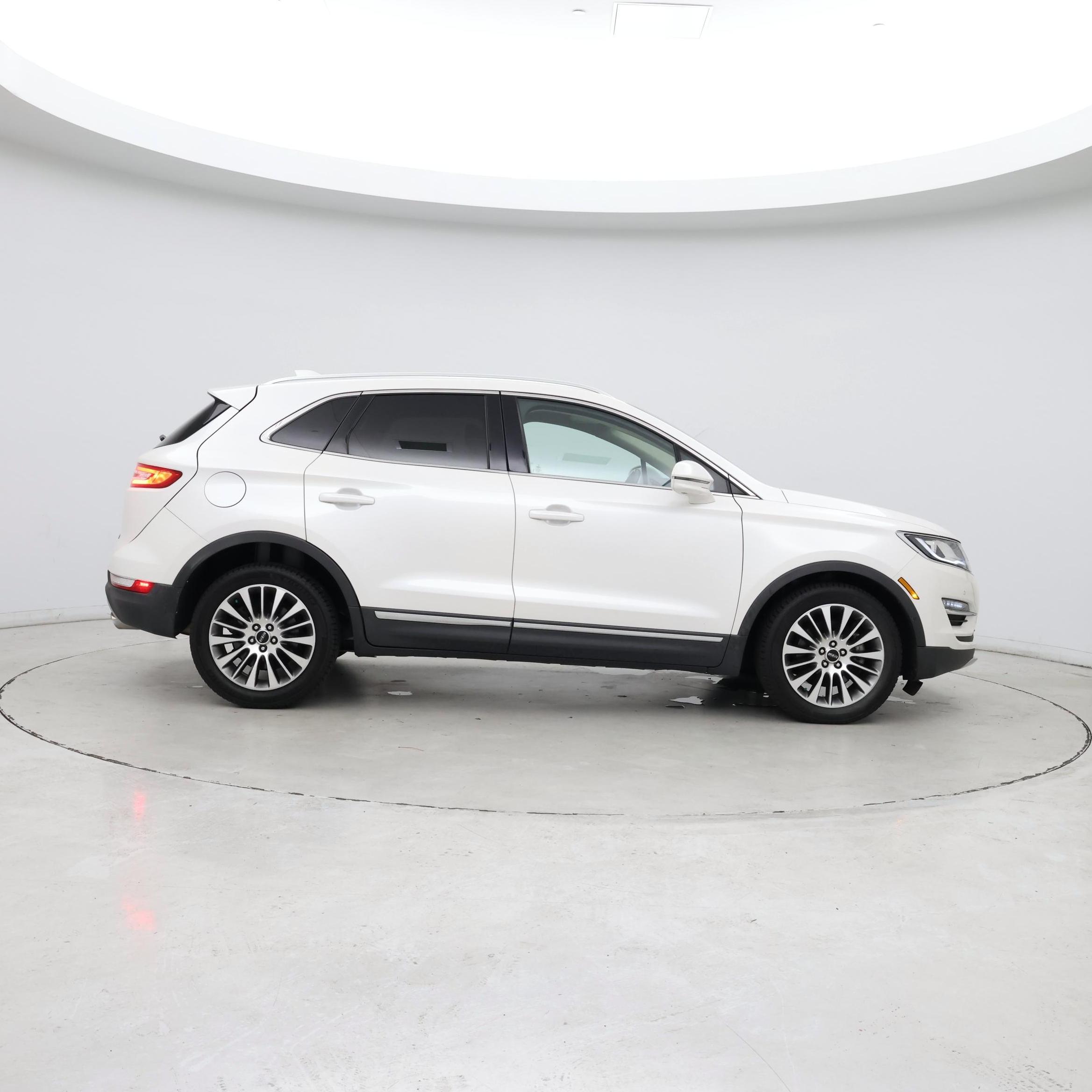 Thumbnail: 2017 Lincoln MKC - 7