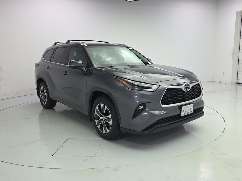 2023 Toyota Highlander XLE