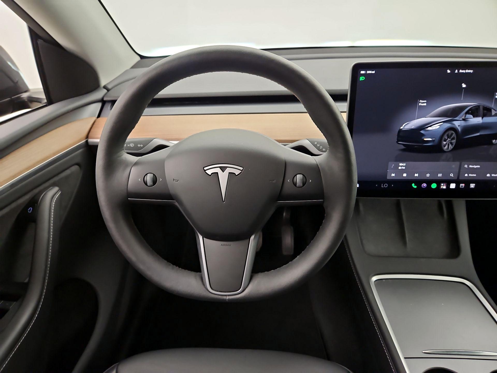 Thumbnail: 2025 Tesla Model Y - 10