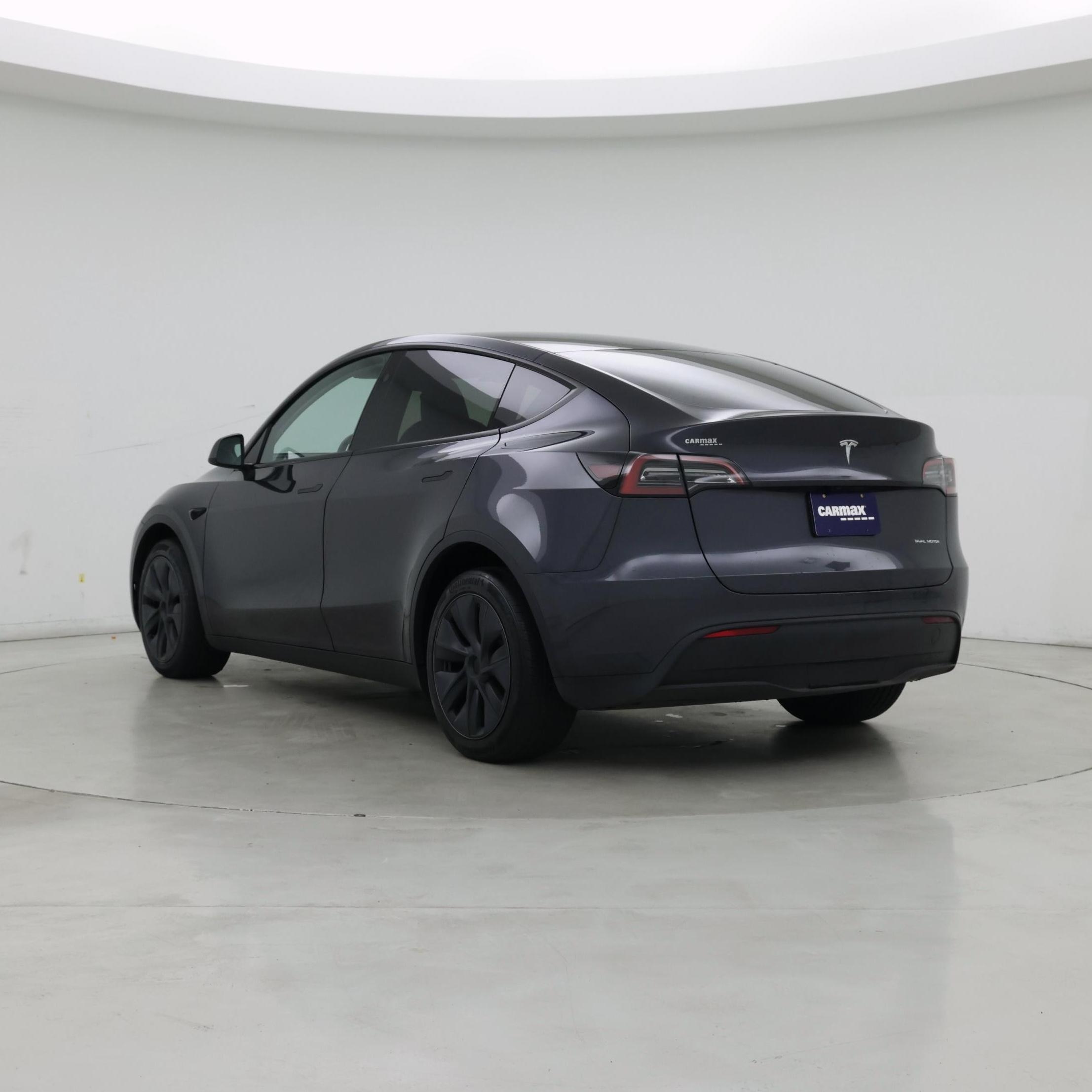 Thumbnail: 2025 Tesla Model Y - 2