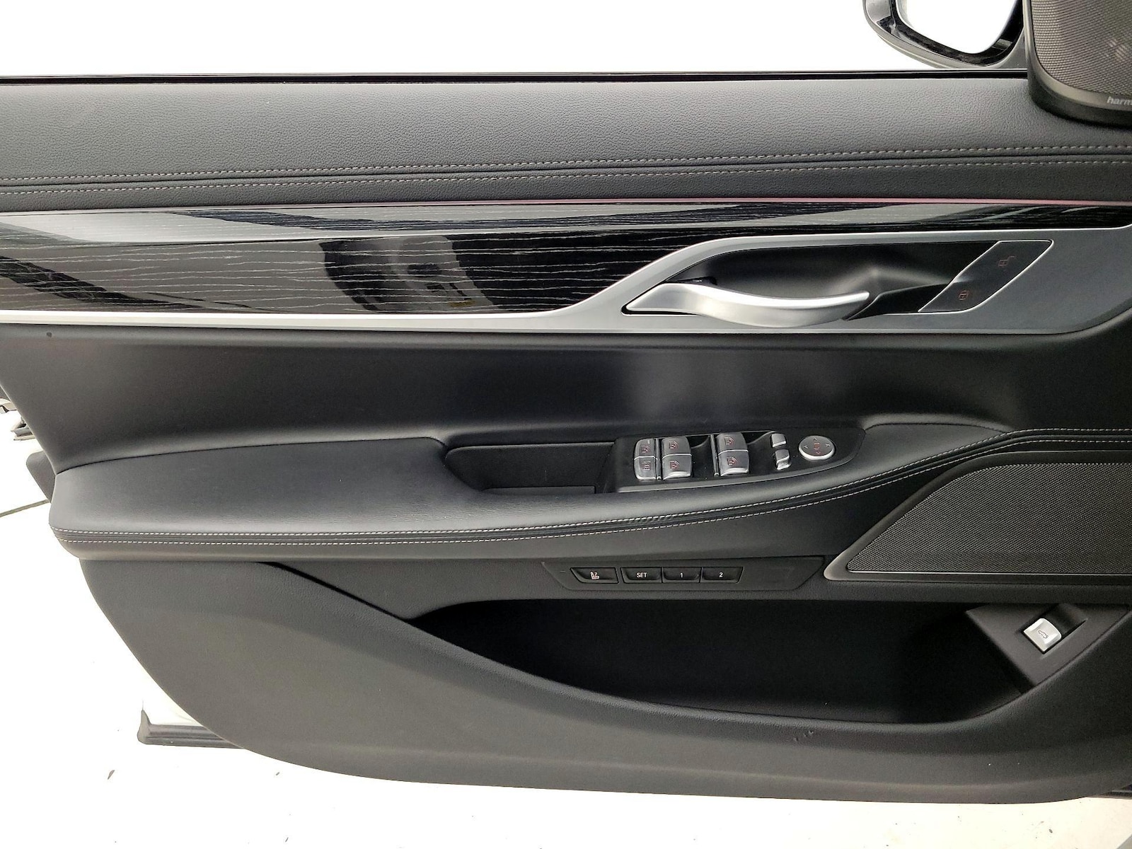 2021 BMW 7 Series 740i - Photo 13