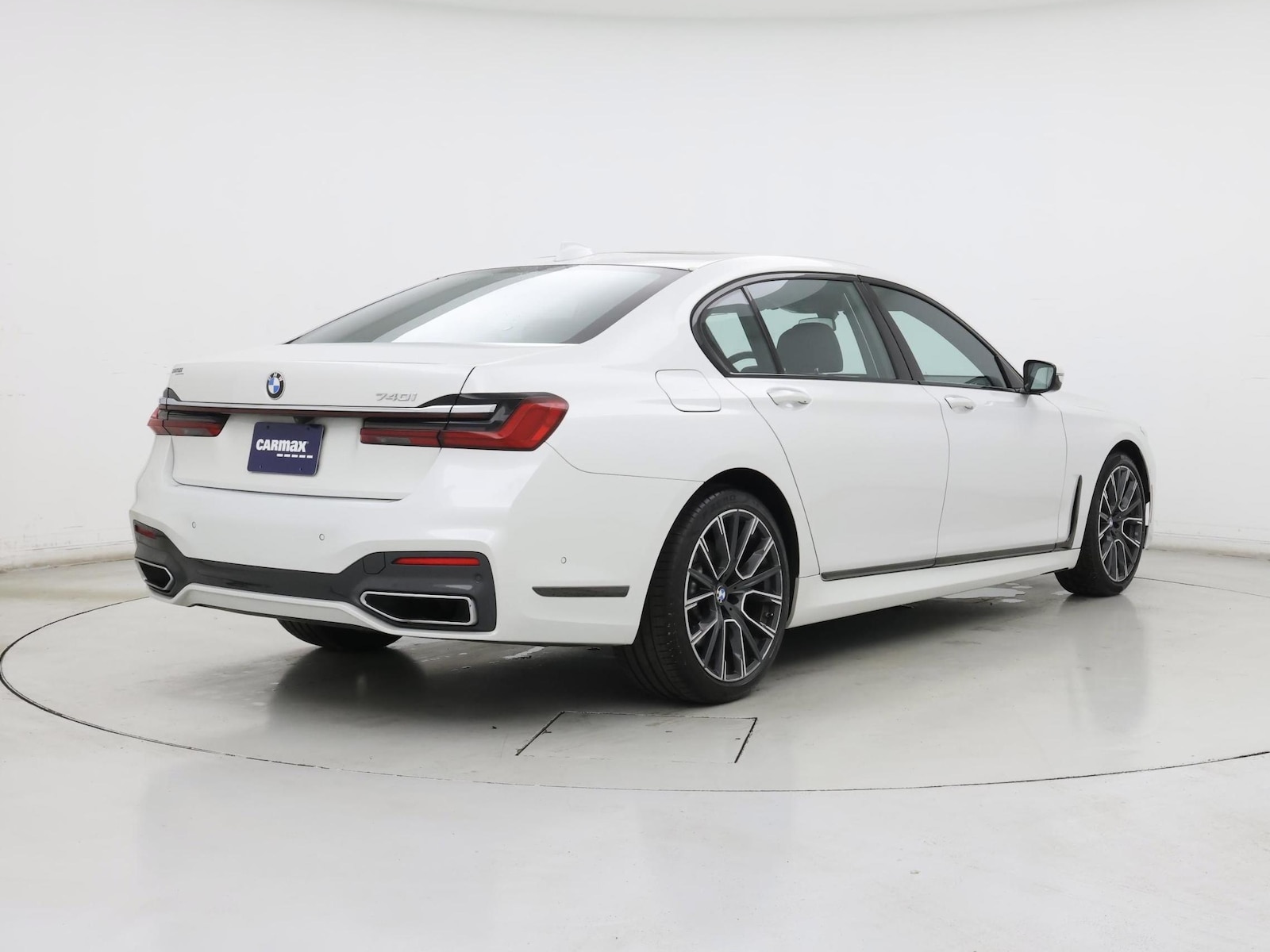 2021 BMW 7 Series 740i - Photo 9
