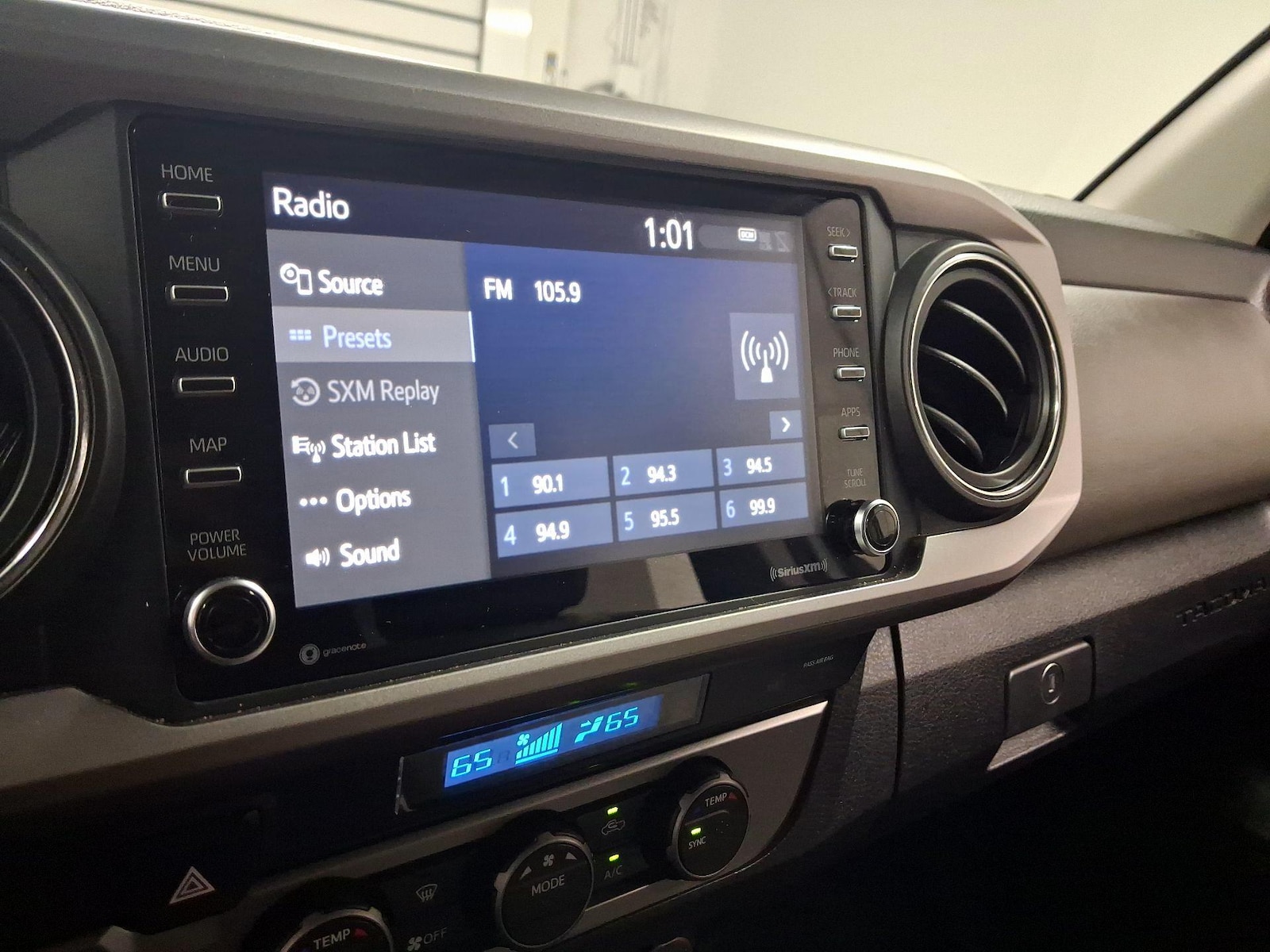 2023 Toyota Tacoma SR5 - Photo 15